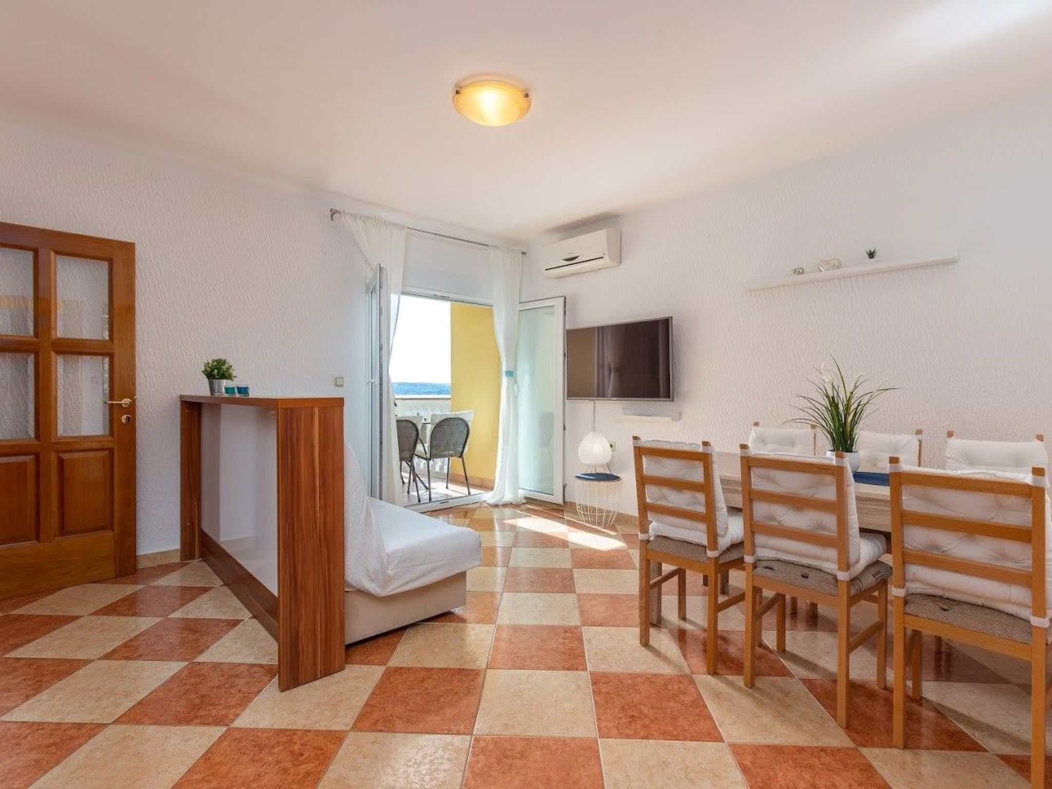 Wohnung mit Terrasse und Meerblick-Binnen