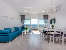 Vrijstaande vakantiewoning Veronique 4 met whirlpool en zeezicht bij Dramalj - thumbnail 2