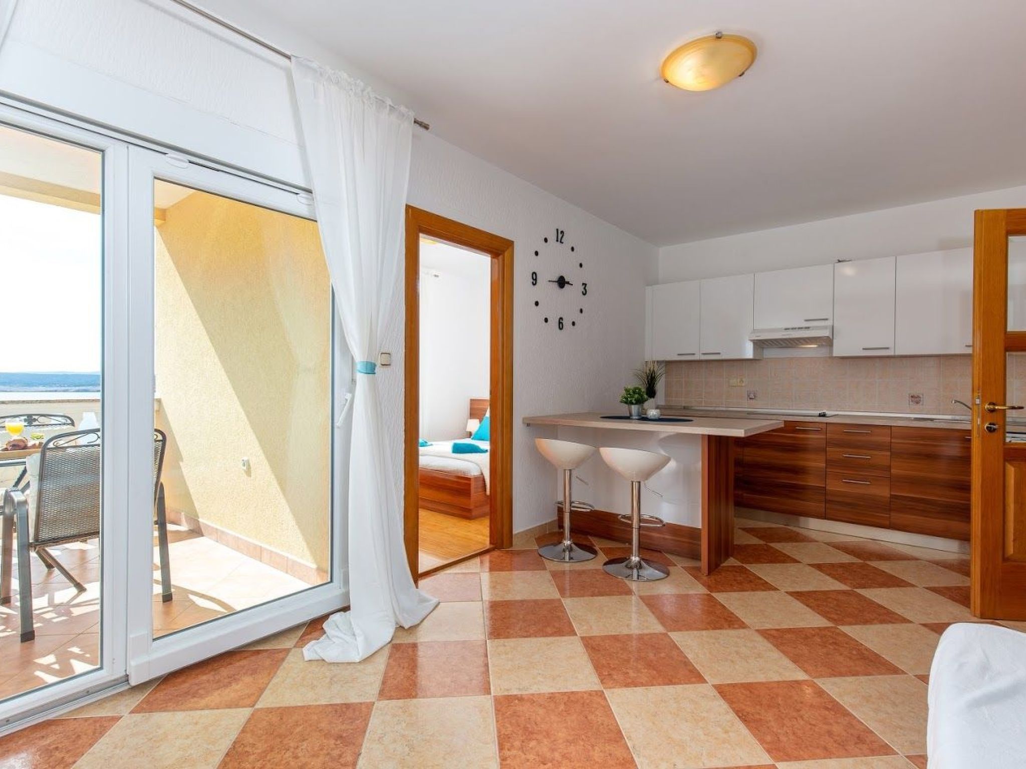 Wohnung mit Balkon und Meerblick-Dedans