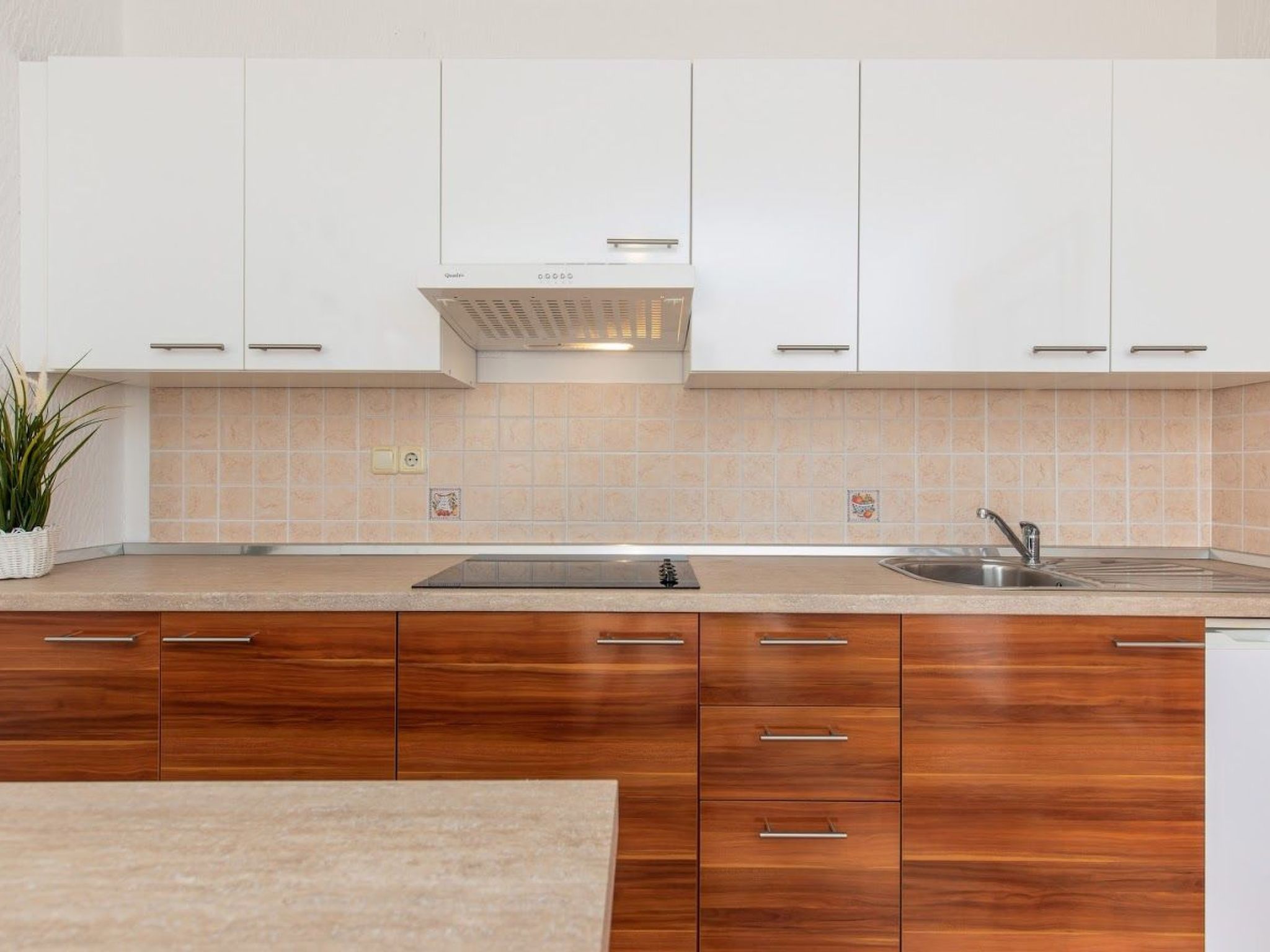 Wohnung mit Balkon und Meerblick-Dedans