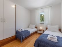 Appartement met terras en zeezicht in Dramalj, 300m van de zee - thumbnail 2