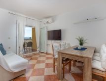Appartement met terras en zeezicht in Dramalj, 300m van de zee - thumbnail 6