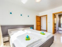 Modern vakantiehuis met privézwembad op 650 meter van zee in Dramalj - thumbnail 6