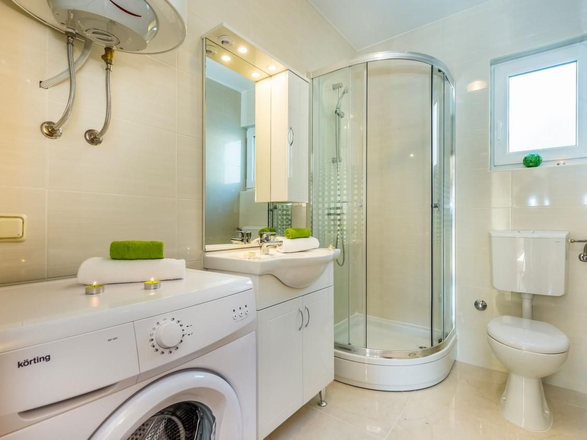 Haus in Dramalj mit gemeinschaftlichem Pool-Binnen