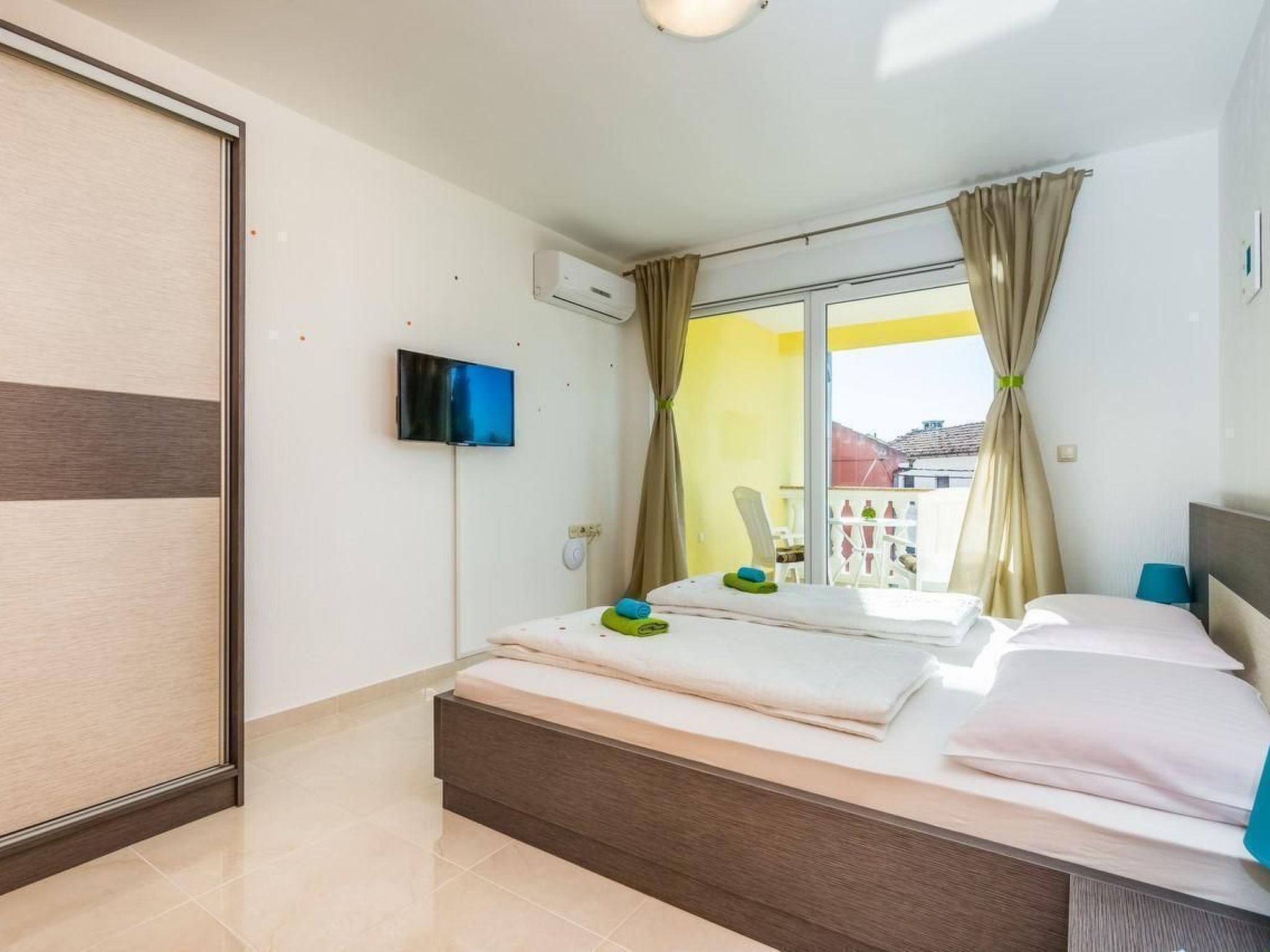 Haus in Dramalj mit gemeinschaftlichem Pool-Binnen