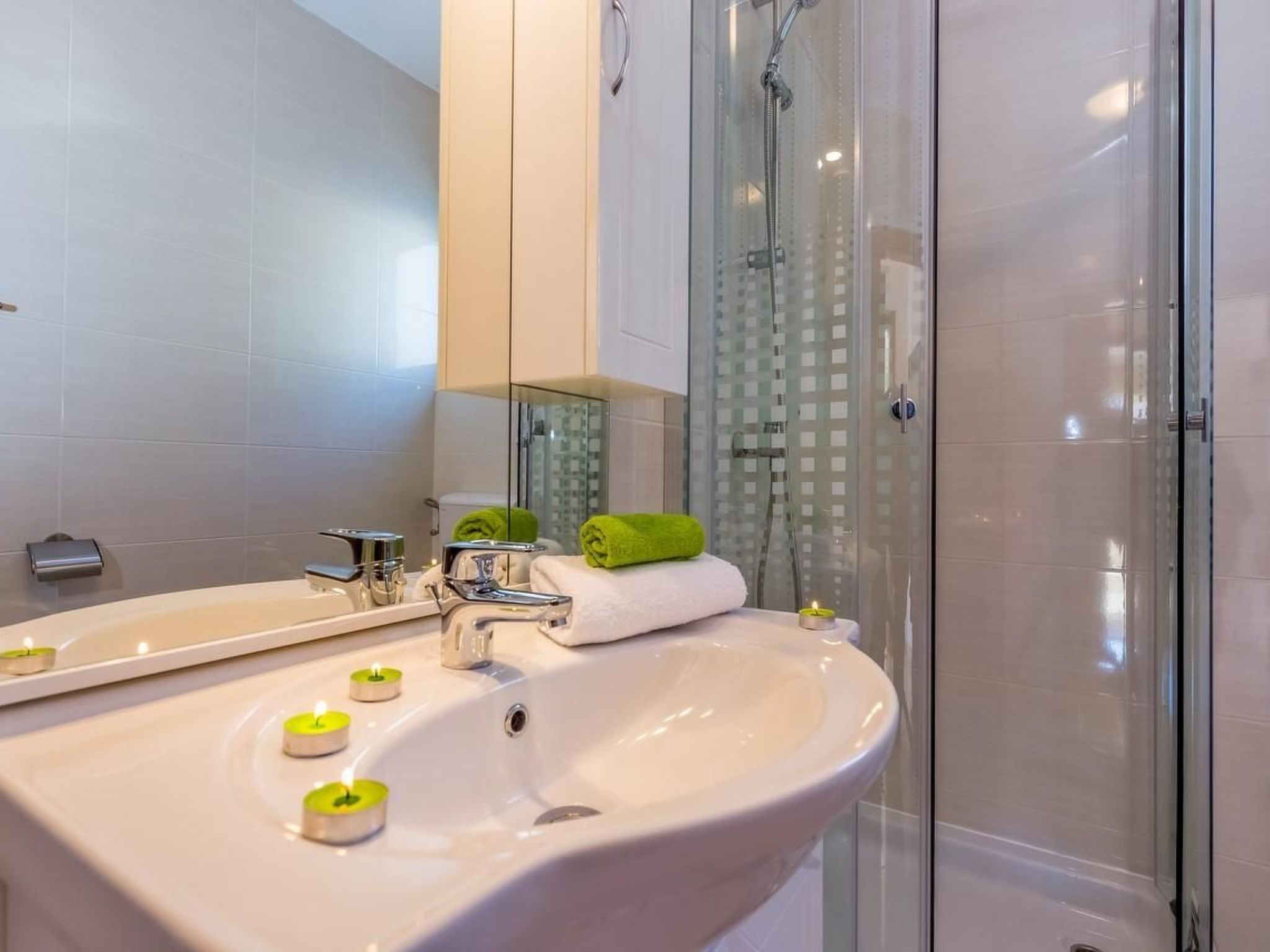 Haus in Dramalj mit gemeinschaftlichem Pool-Binnen