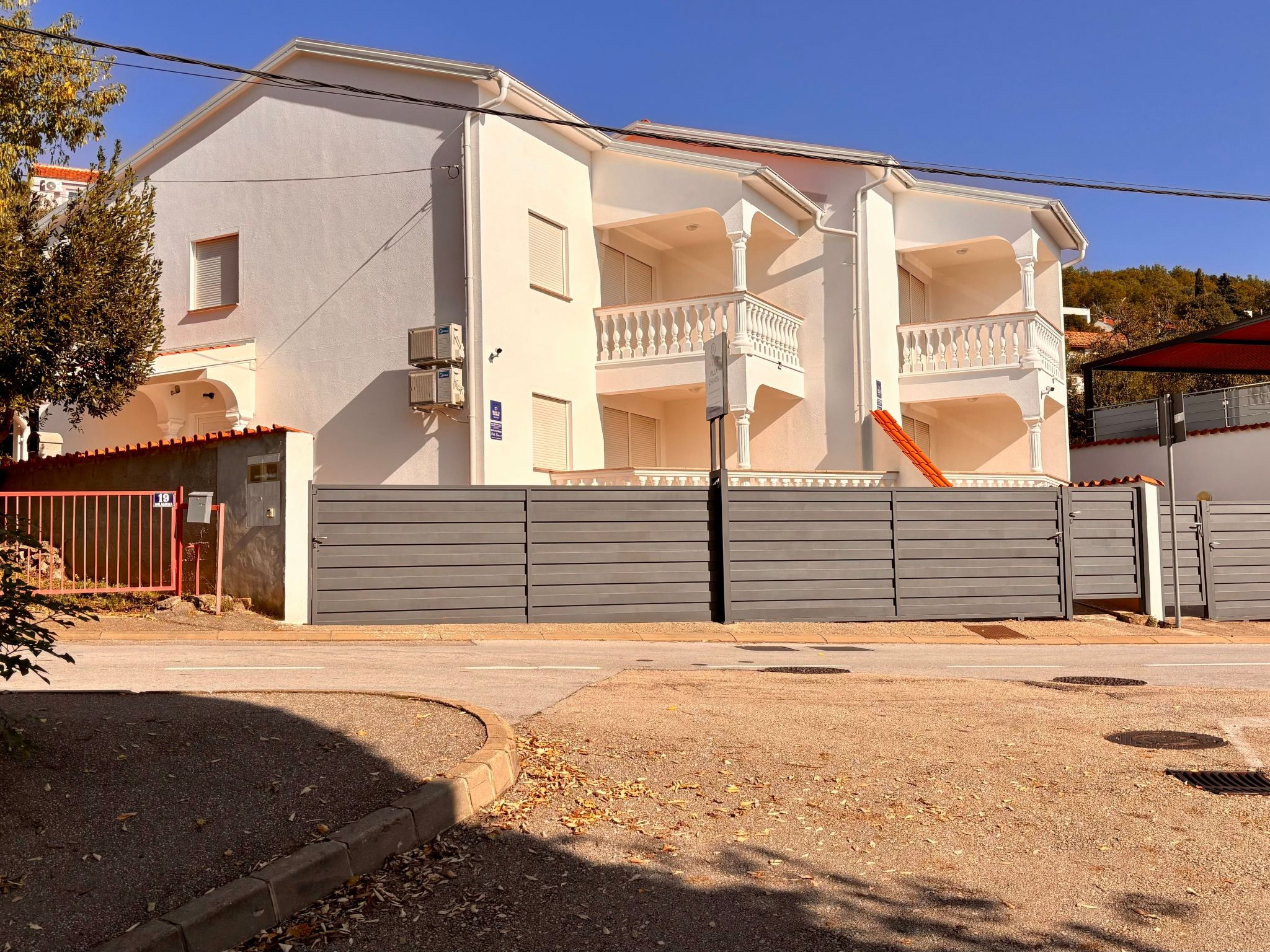 Haus in Dramalj mit gemeinschaftlichem Pool-Binnen