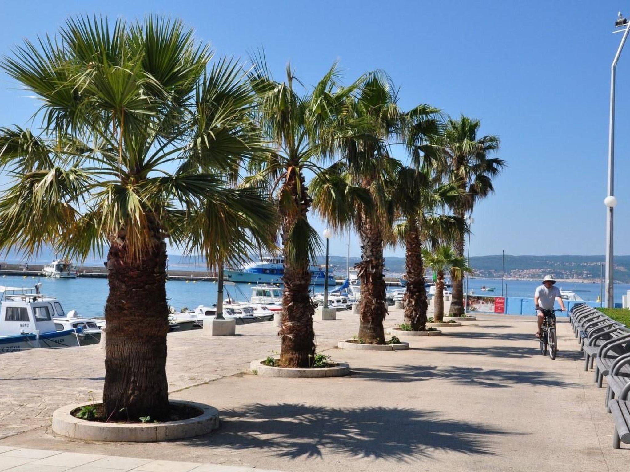 Haus in Dramalj mit gemeinschaftlichem Pool-Binnen