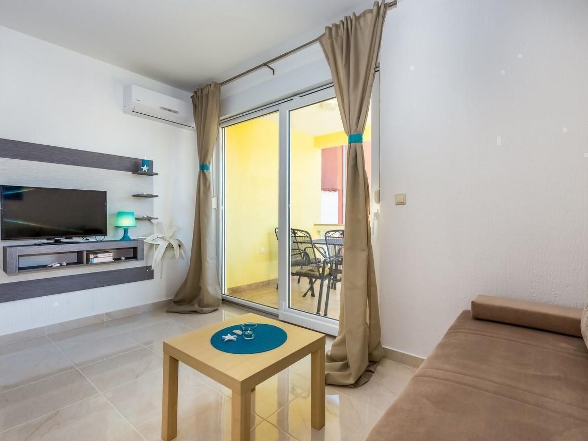 "Vila Chiara" mit Pool-Binnen