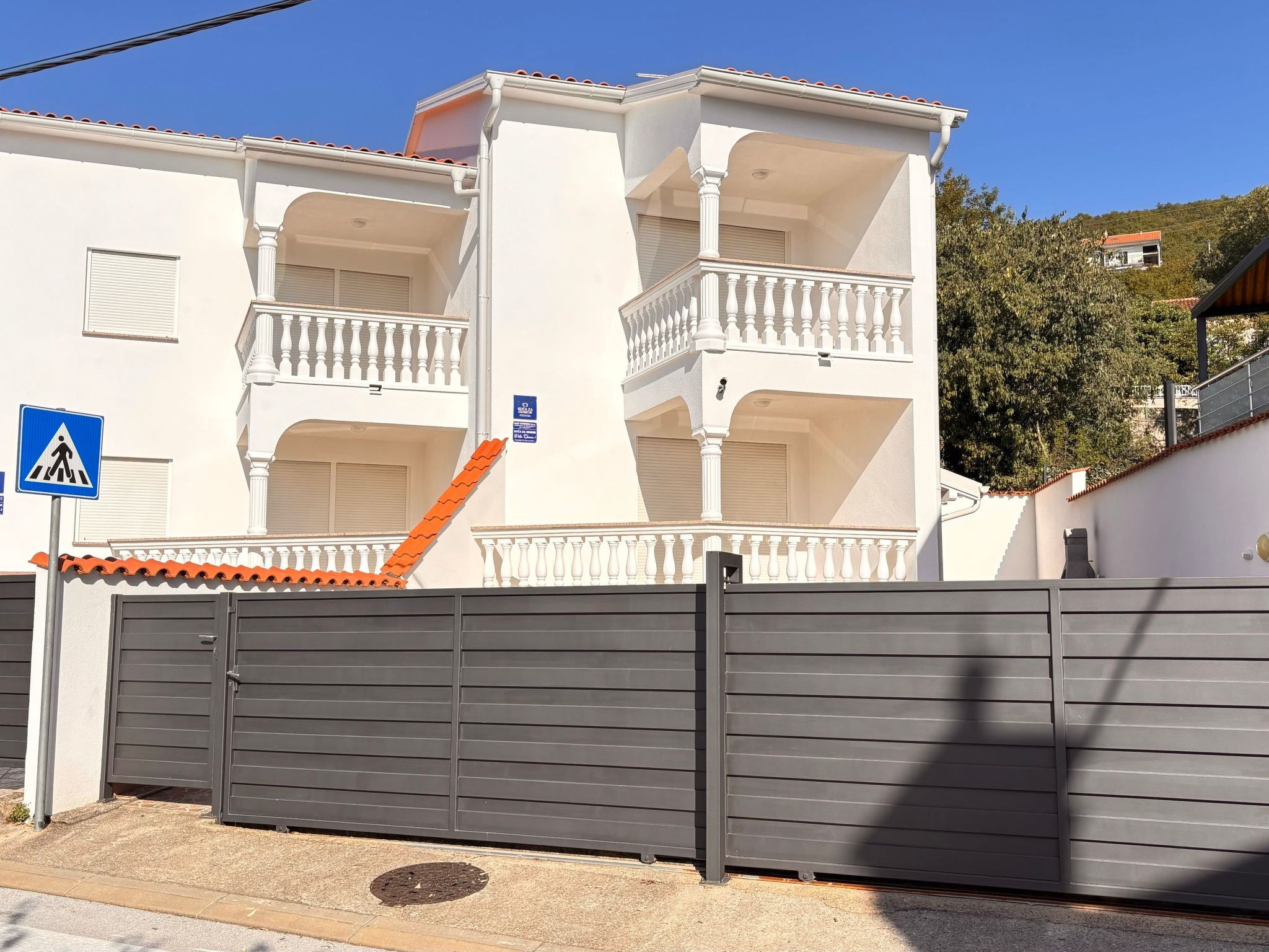 "Vila Chiara" mit Pool-Binnen