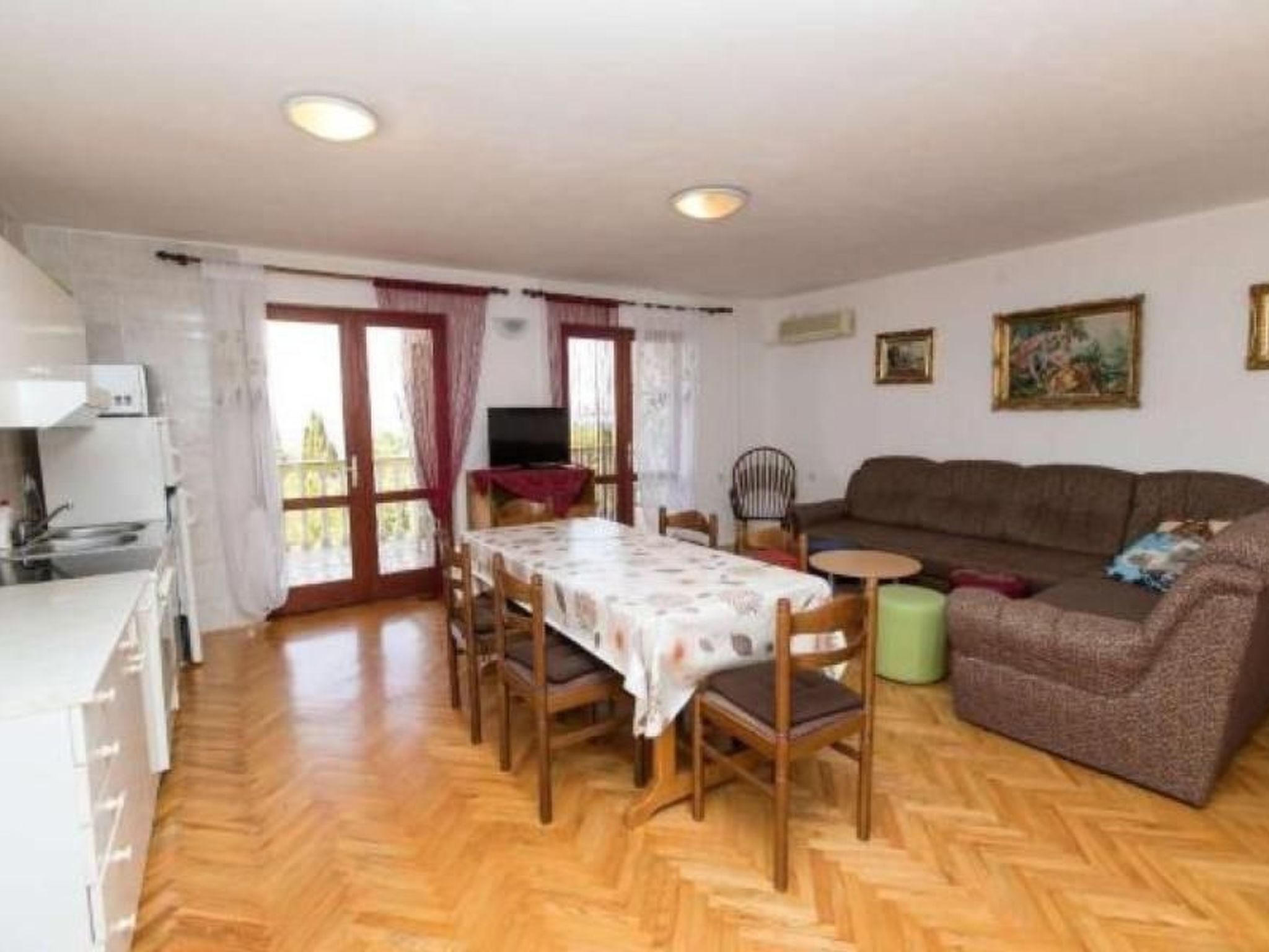 Appartement in Dramalj mit Möbliertem Balkon-Image-tags.info