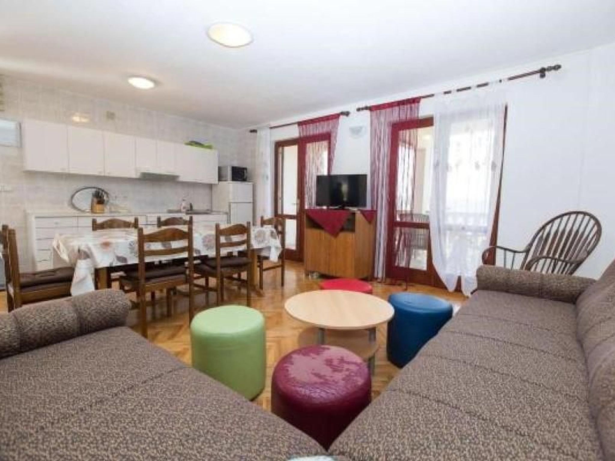 Appartement in Dramalj mit Möbliertem Balkon-Image-tags.info