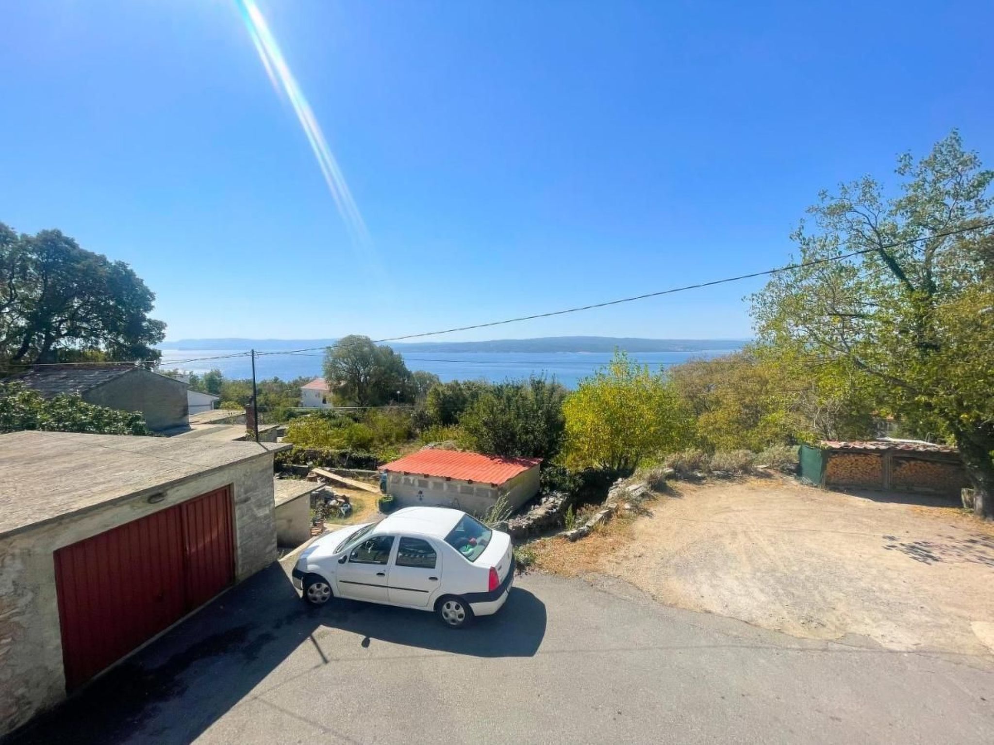 Photo of Nettes Appartement in Dramalj mit Möbliertem Balkon