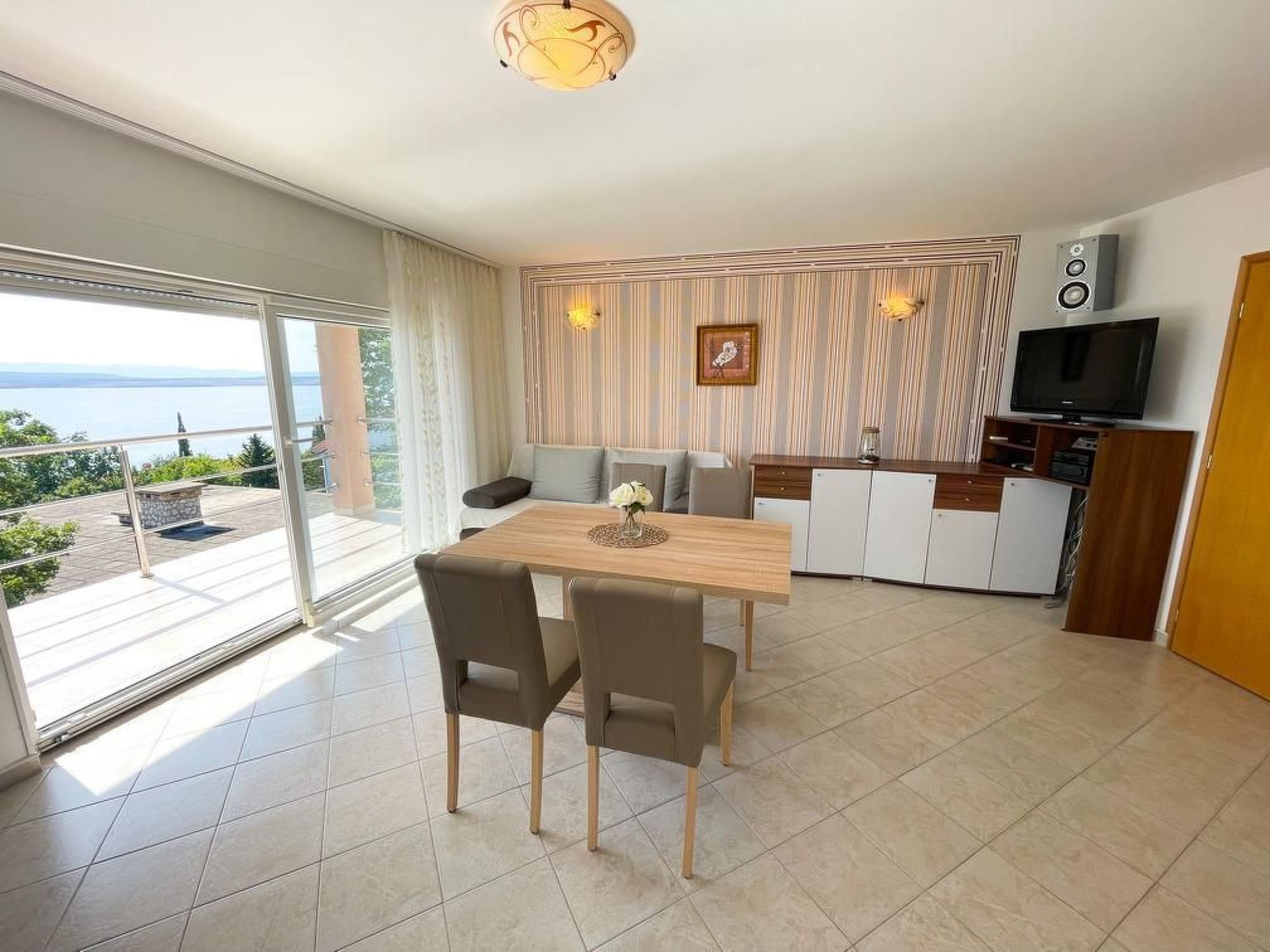 Wohnung in Dramalj mit Möbliertem Balkon-Image-tags.info