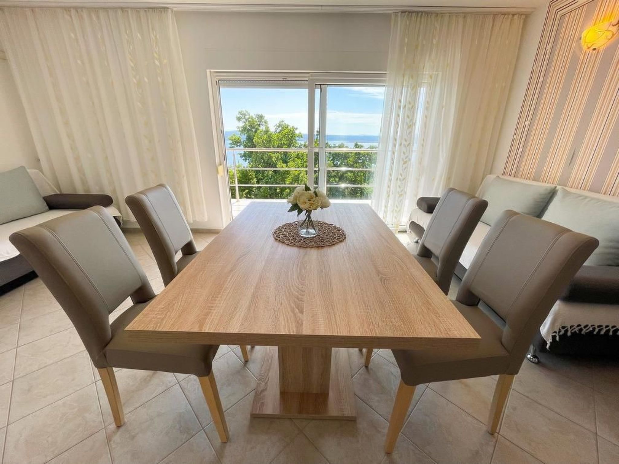 Wohnung in Dramalj mit Möbliertem Balkon-Image-tags.info