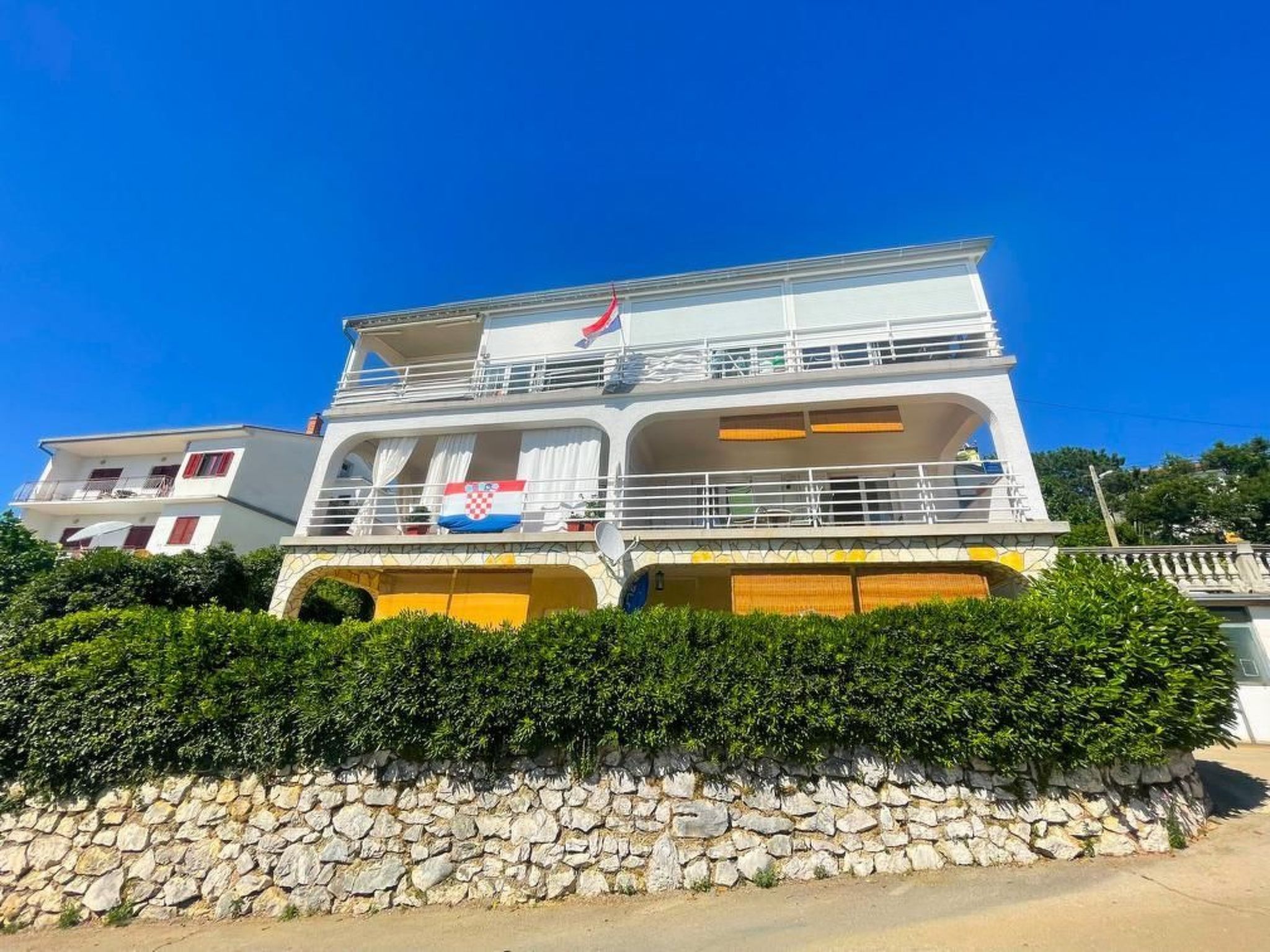 In Dramalj mit Terrasse und Garten und Meerblick