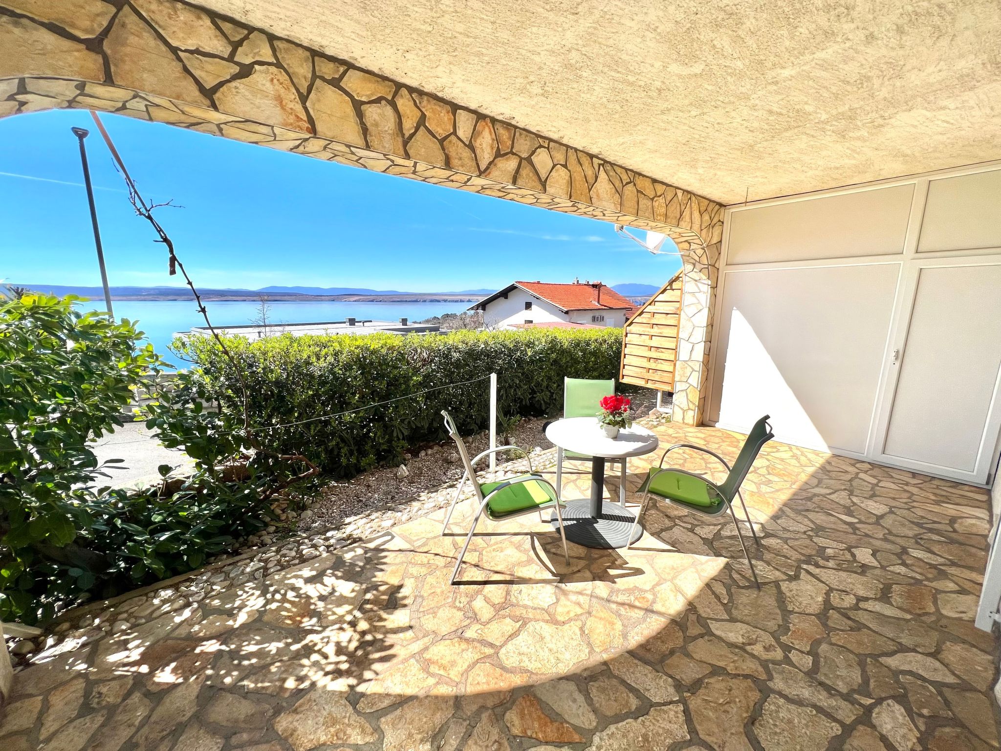 In Dramalj mit Terrasse und Garten und Meerblick