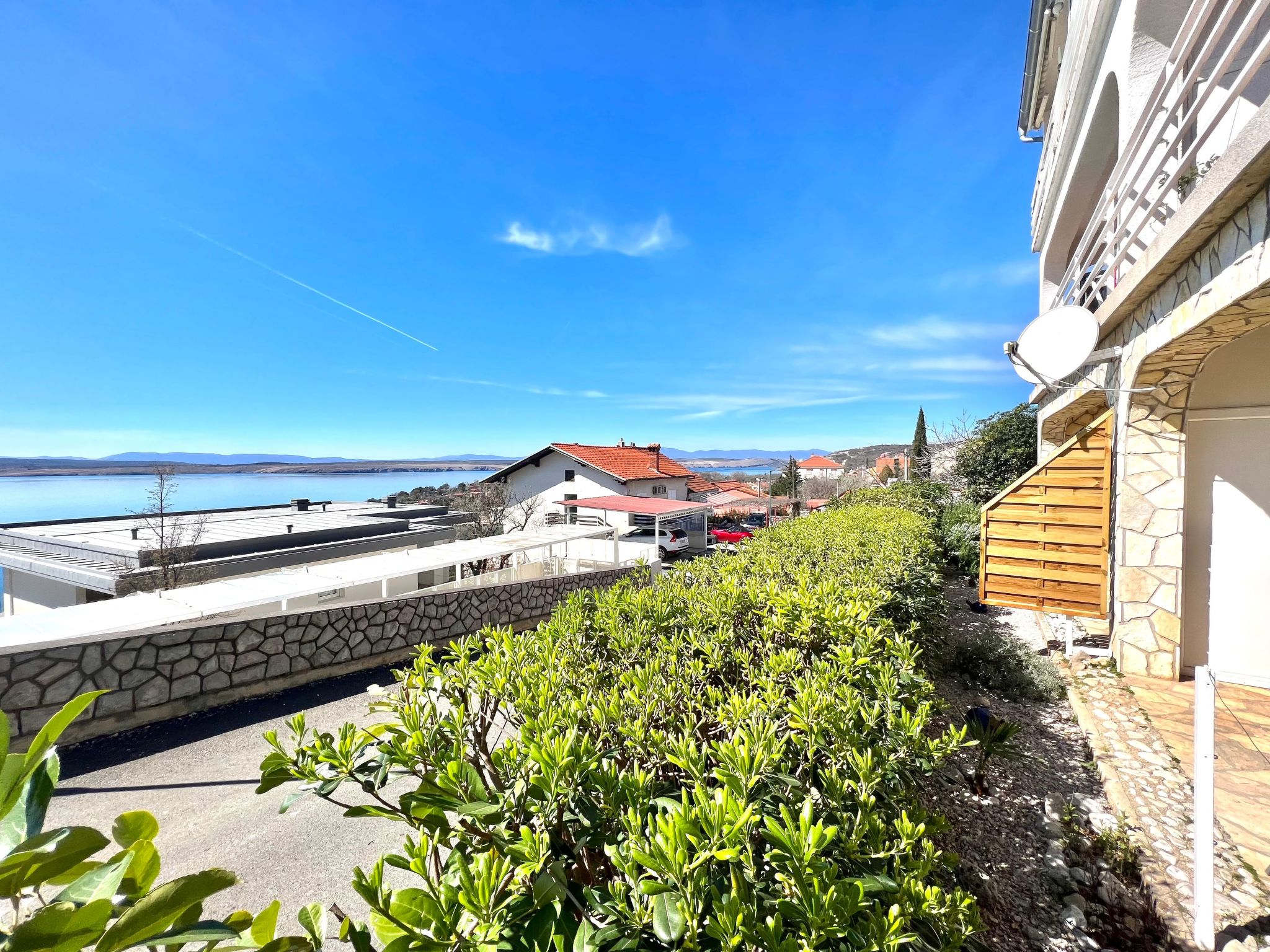 Photo of in Dramalj mit Terrasse und Garten und Meerblick