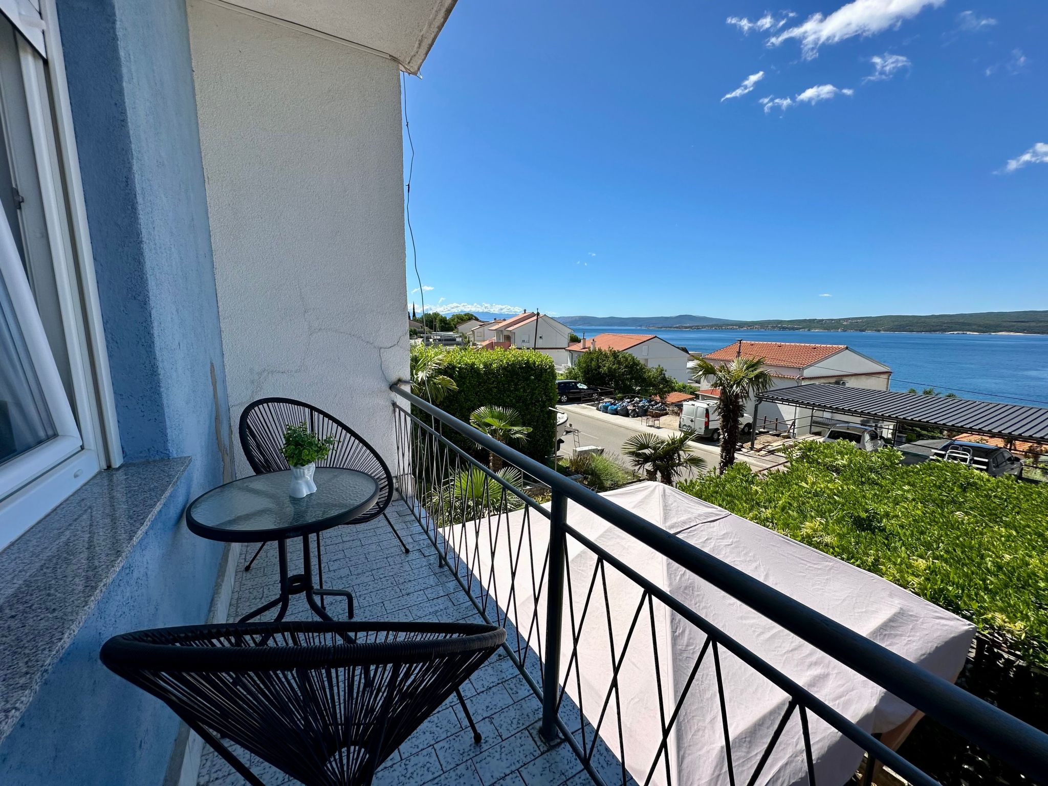 Photo of Gesamte Wohnung in Dramalj mit Terrasse und Grill