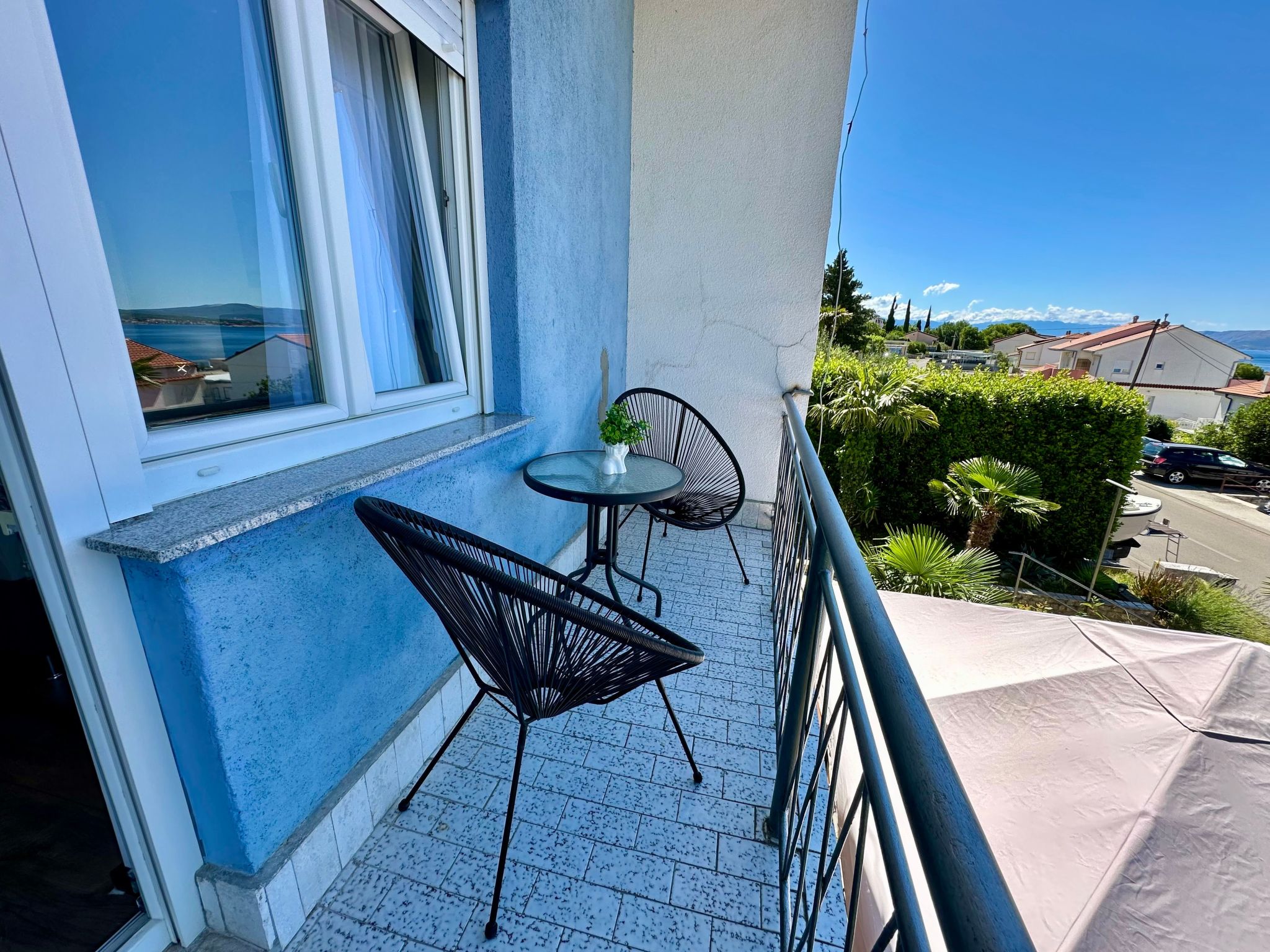 Photo of Gesamte Wohnung in Dramalj mit Terrasse und Grill