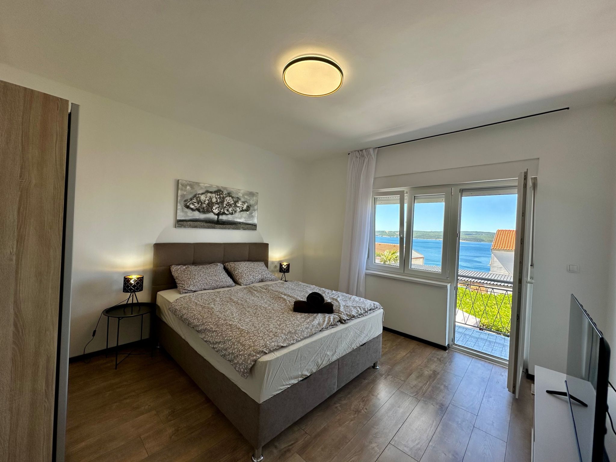 Photo of Gesamte Wohnung in Dramalj mit Terrasse und Grill