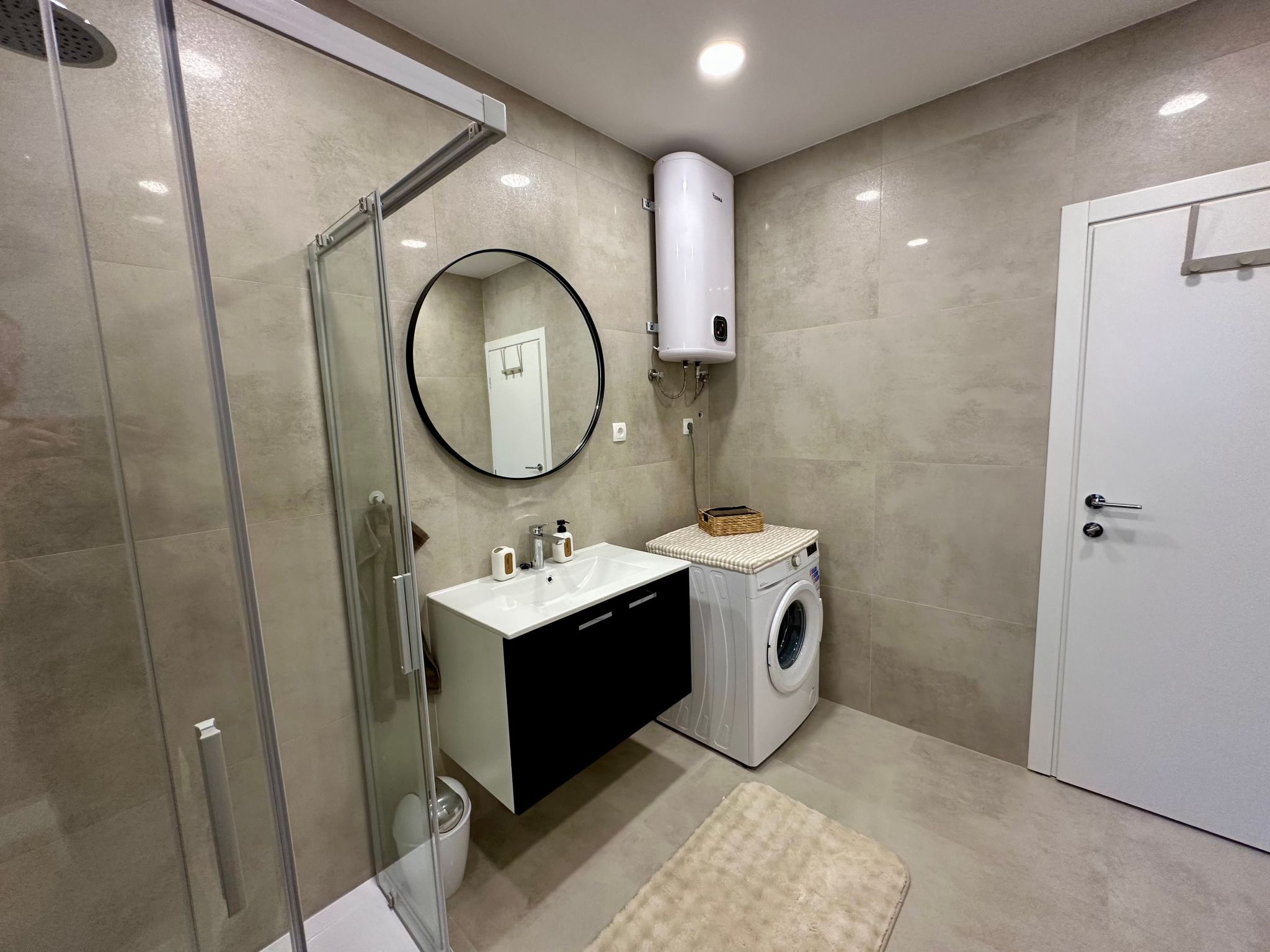 Photo of Gesamte Wohnung in Dramalj mit Terrasse und Grill