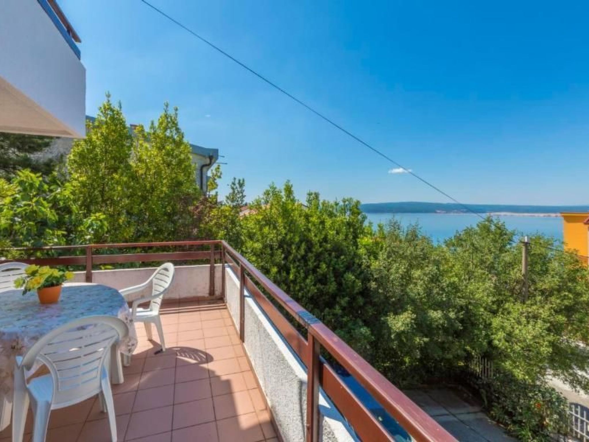 Appartement in Dramalj mit Möbliertem Balkon-Draußen