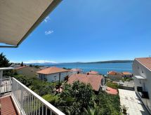 Apartment Mona 1