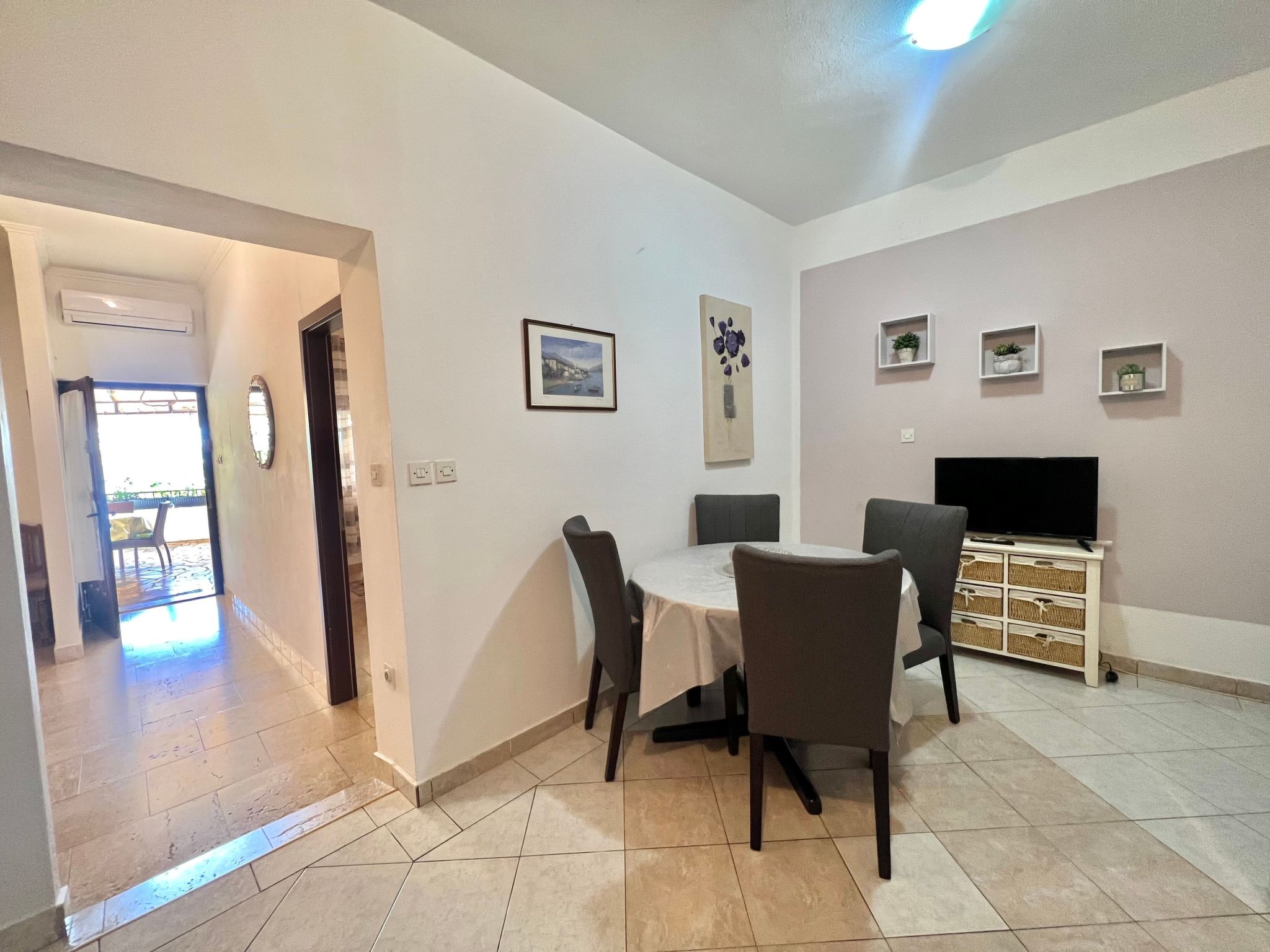 Apartment Zeleni Raj 2-Binnen