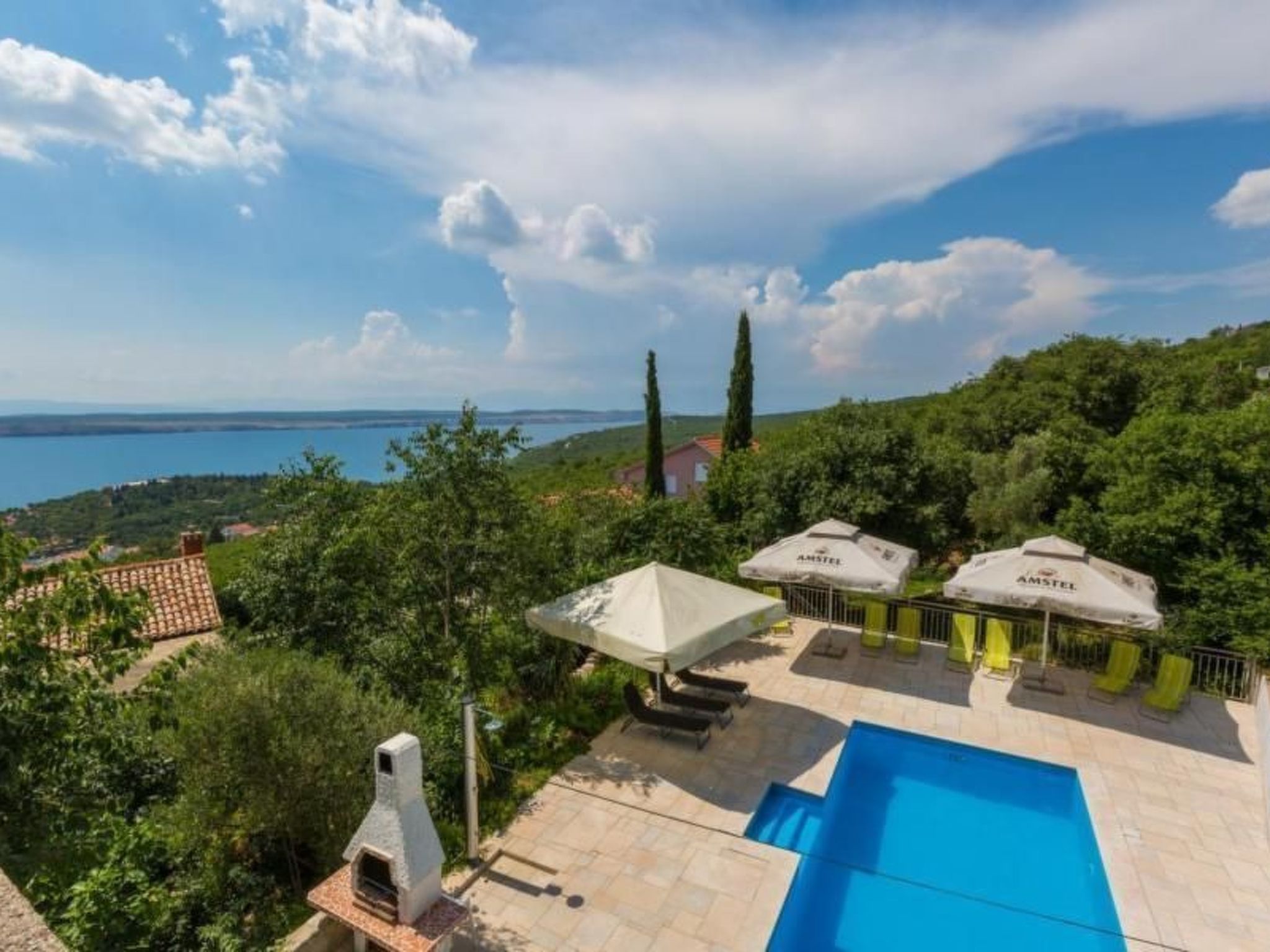 Wohnung in Dramalj mit Möbliertem Balkon-Dehors