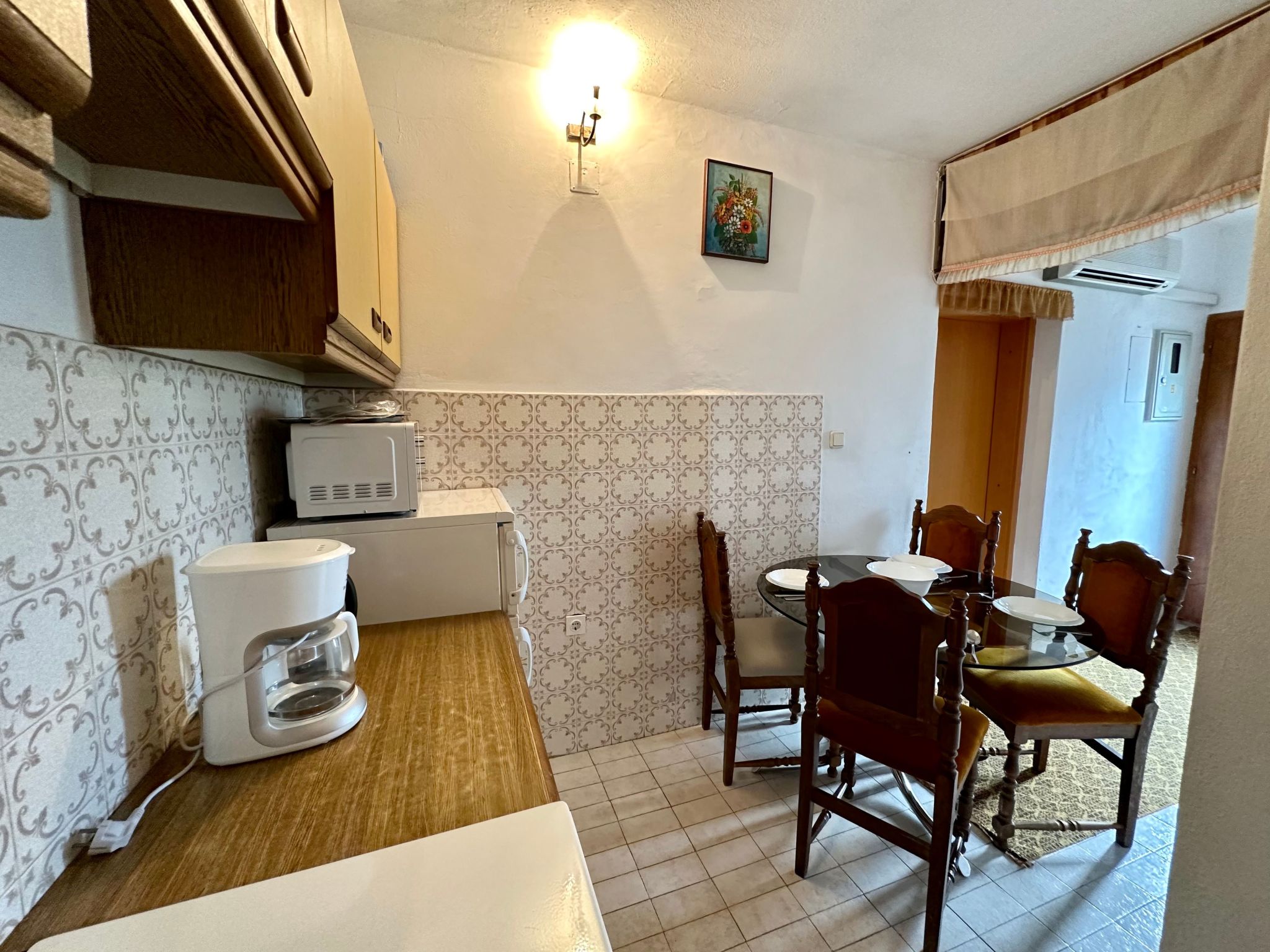 Nette Ferienwohnung in Dramalj mit Grill und Terrasse und Meerblick