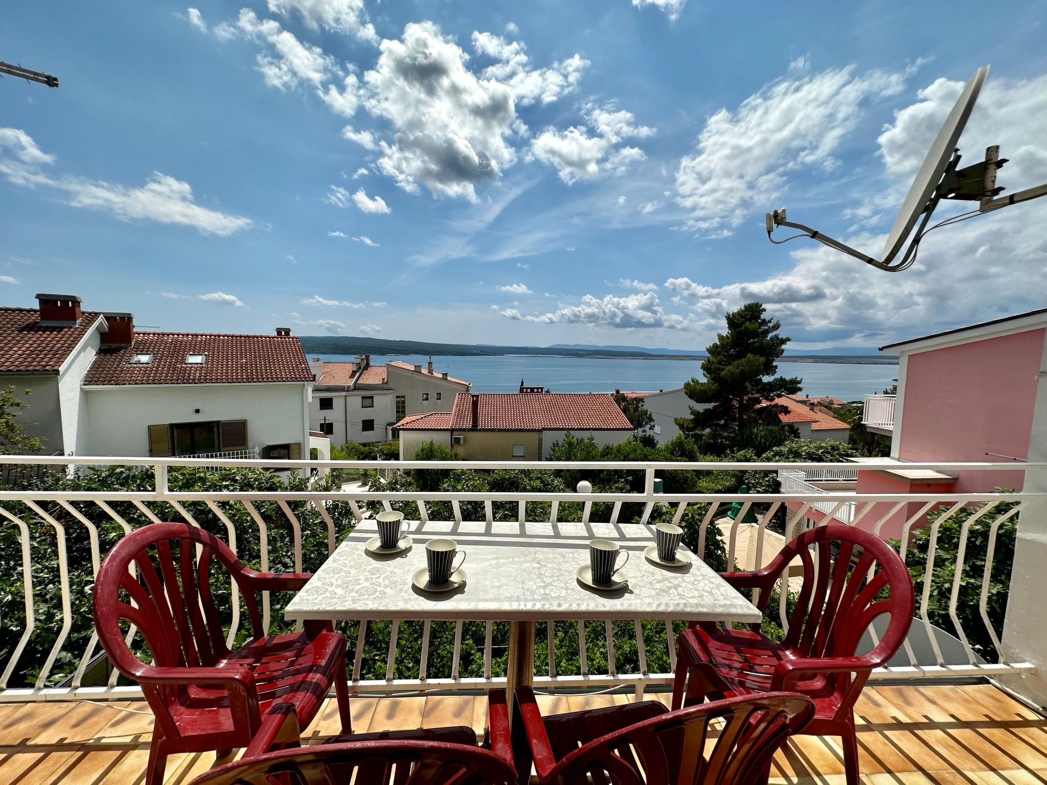 Nette Ferienwohnung in Dramalj mit Grill und Terrasse und Meerblick-Image-tags.info