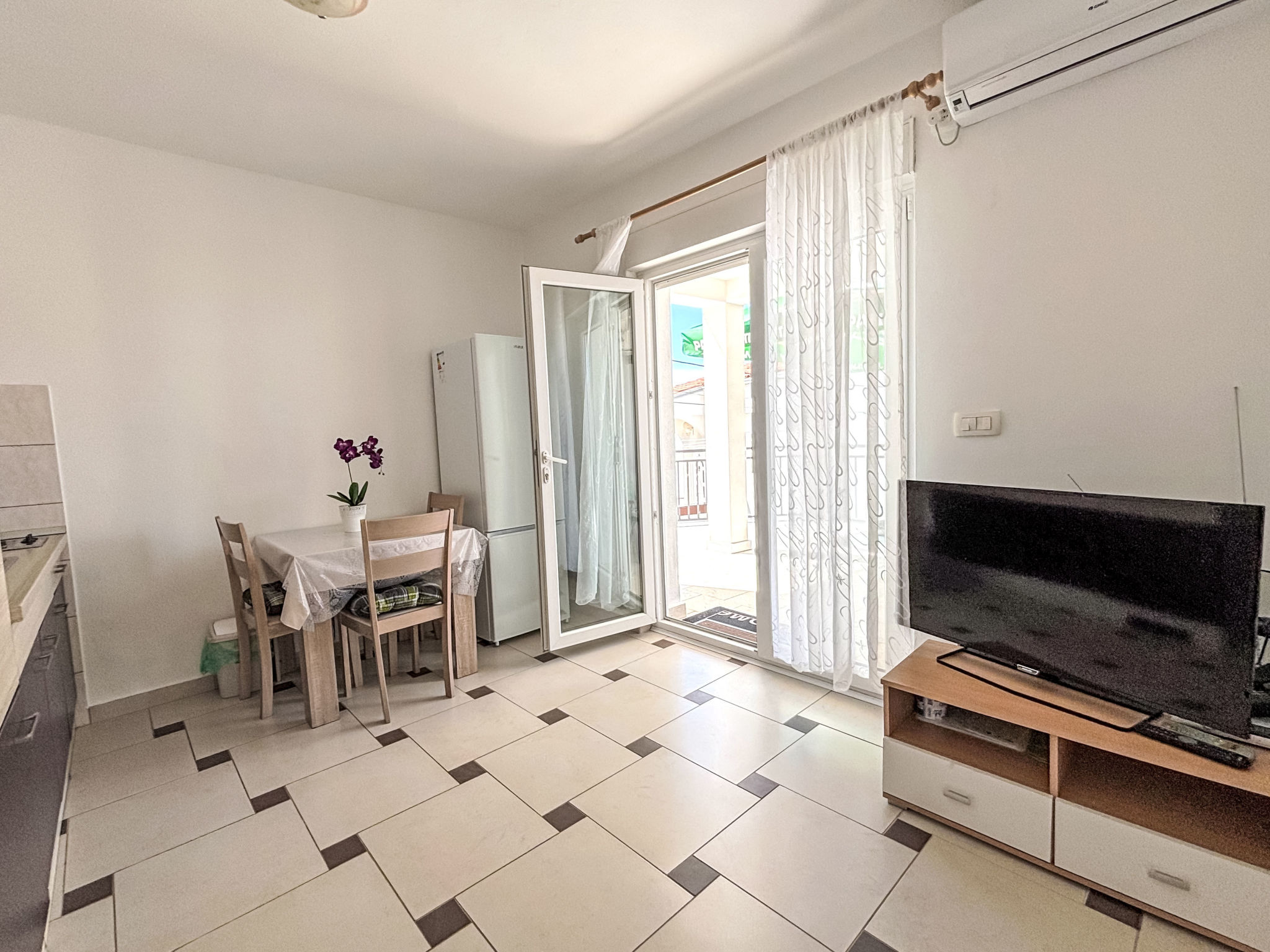 Wohnung in Dramalj mit Möbliertem Balkon