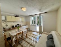 Apartment Mona 2