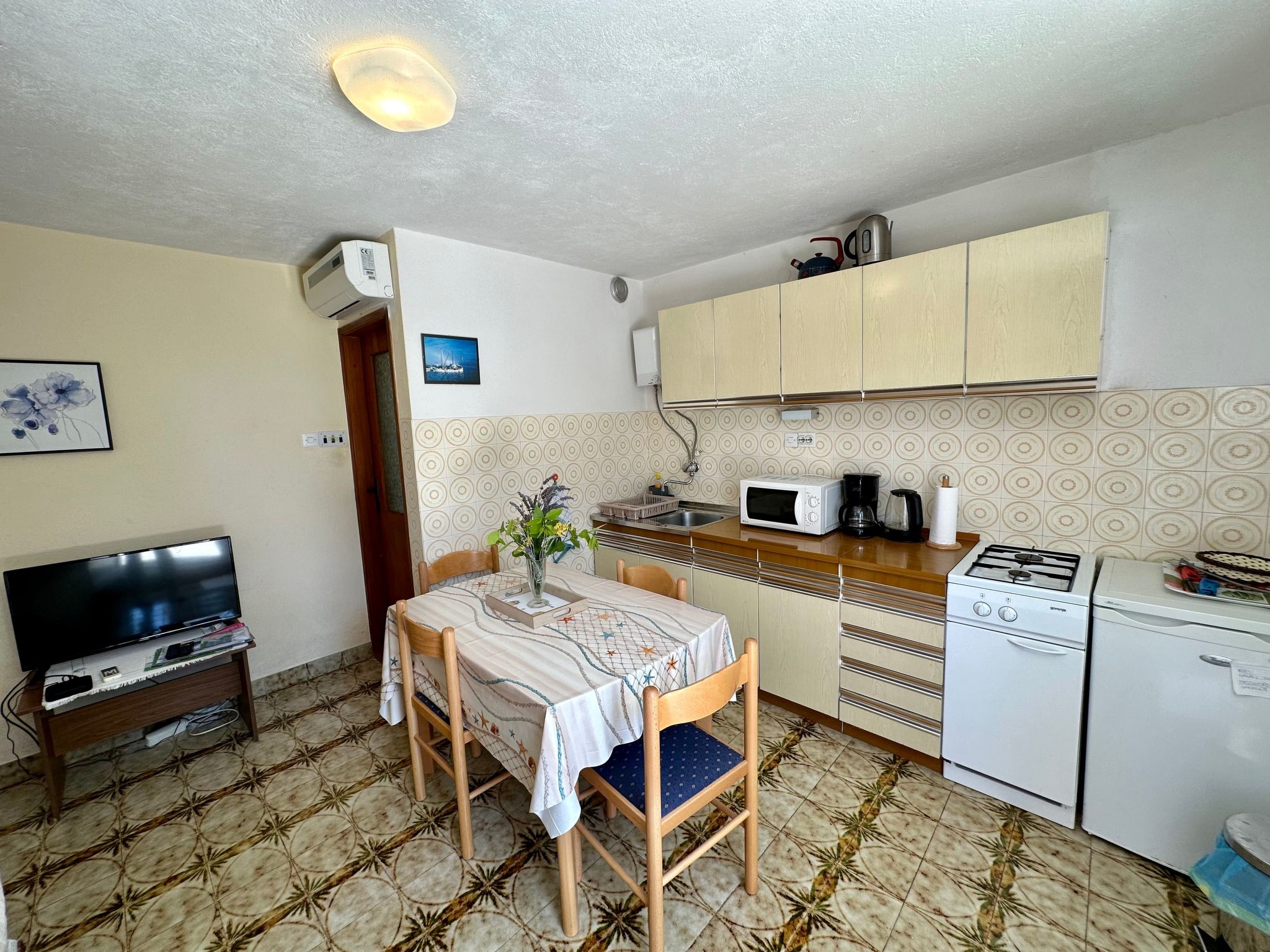 Apartment Mona 2-Image-tags.info