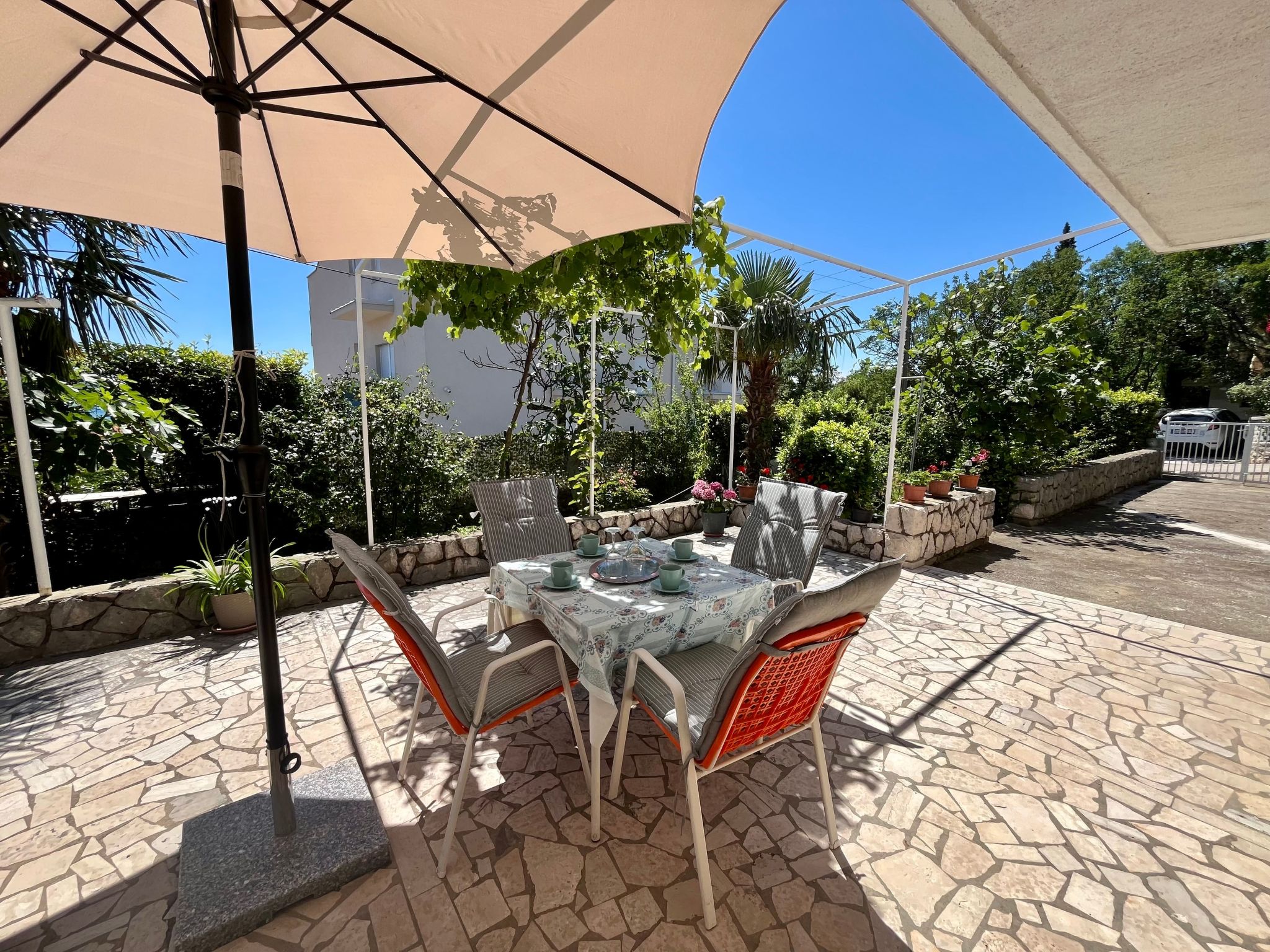 Apartment Mona 2-Image-tags.info