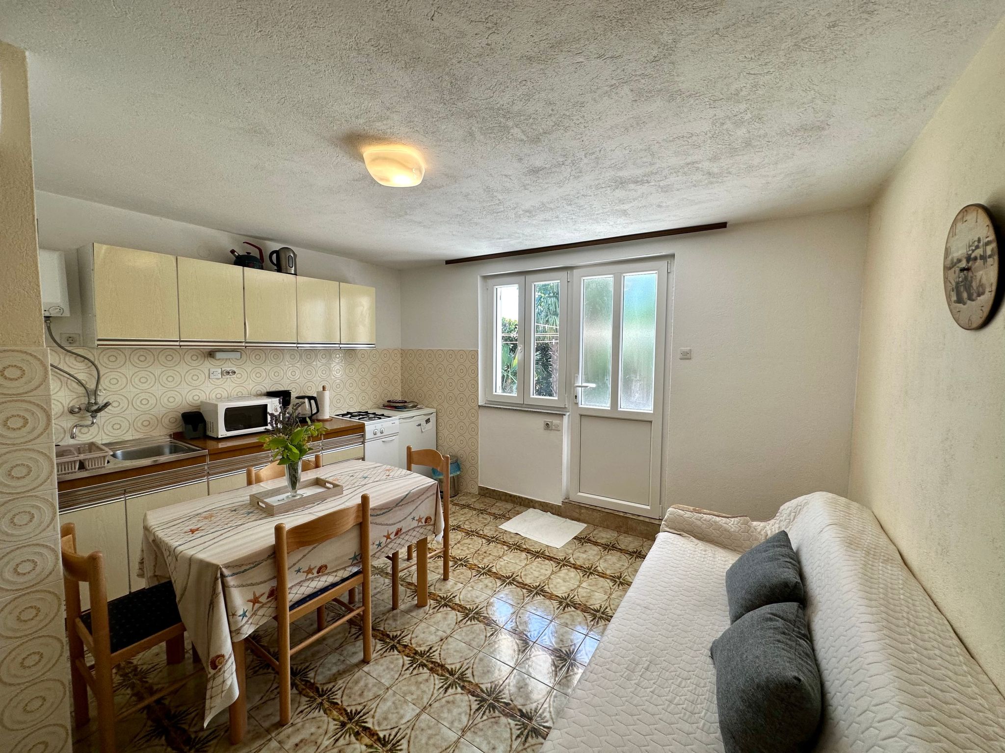 Apartment Mona 2-Image-tags.info