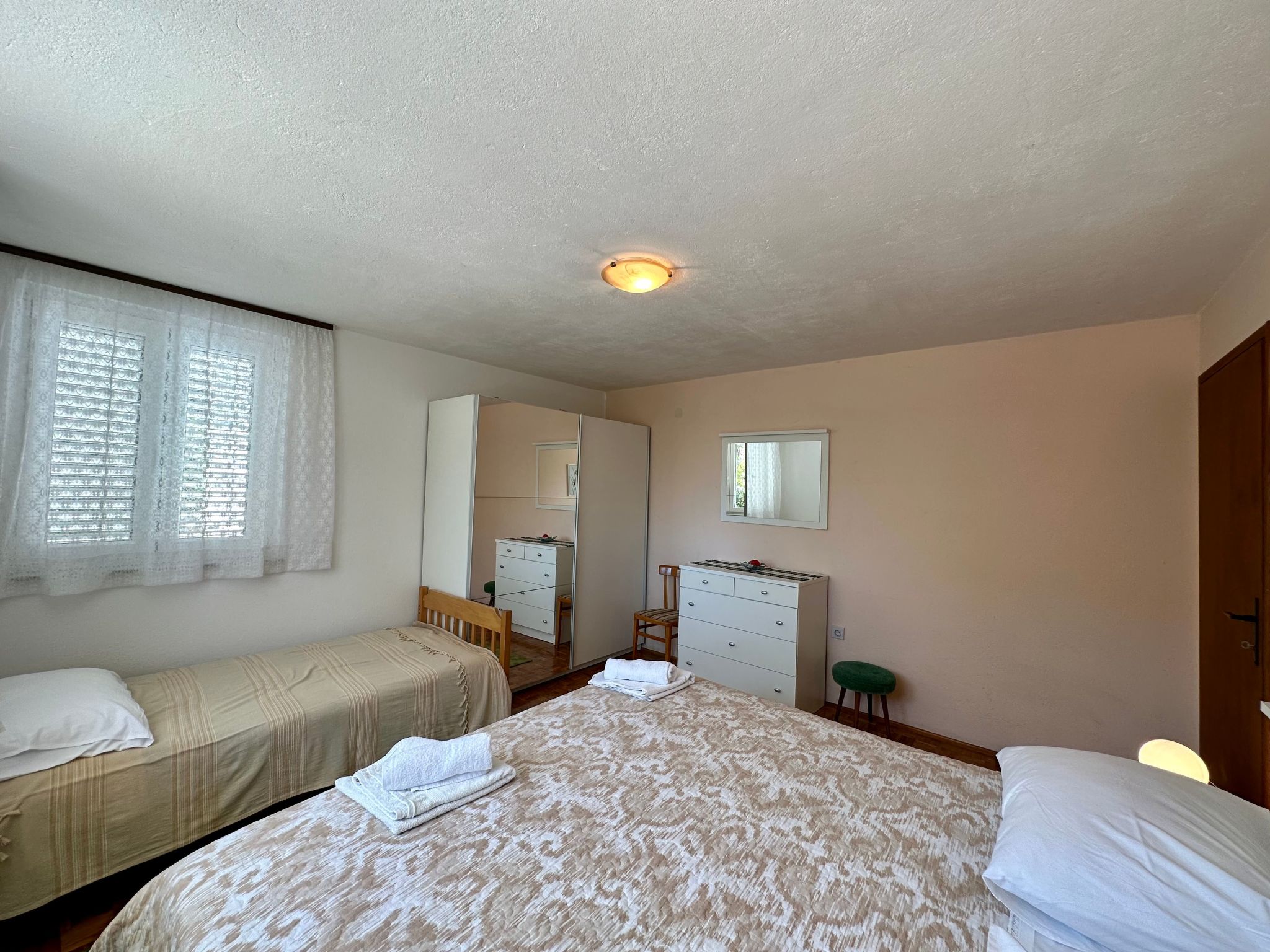 Apartment Mona 2-Image-tags.info