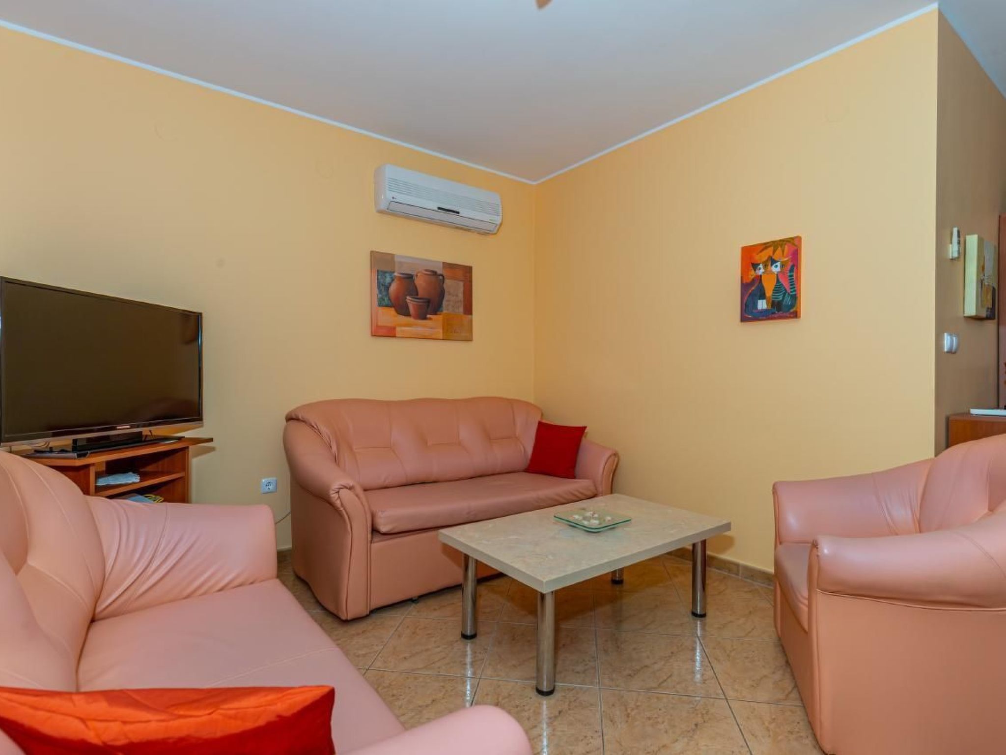 Apartment Mira-Image-tags.info