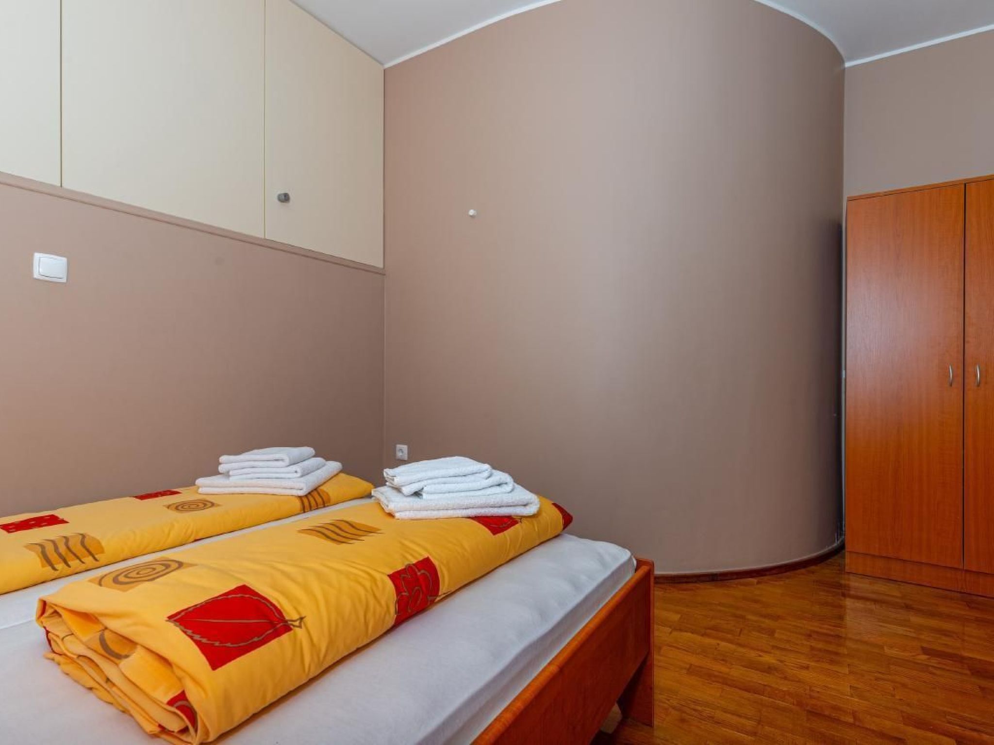 Apartment Mira-Image-tags.info