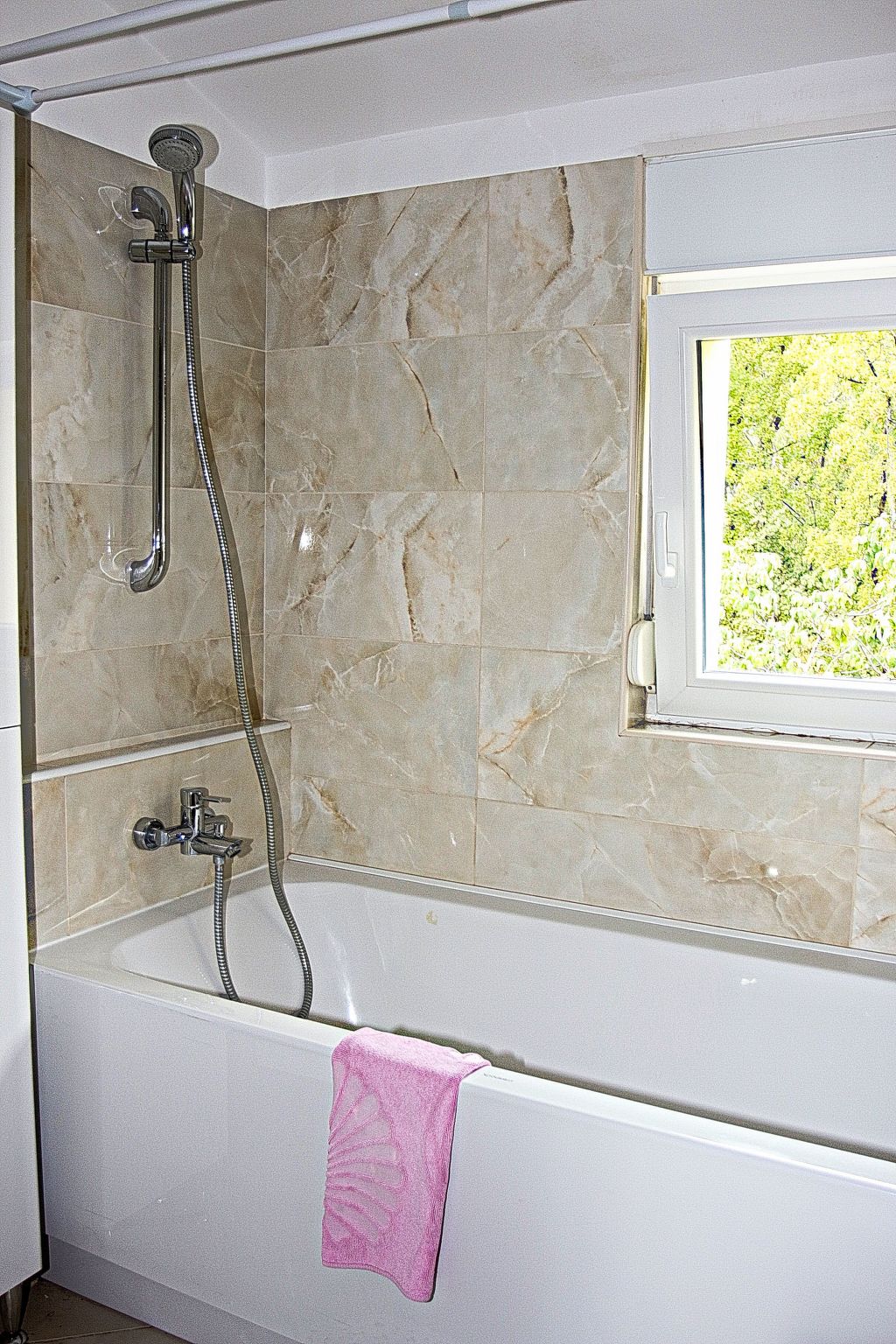 Haus La Dostana-Inside