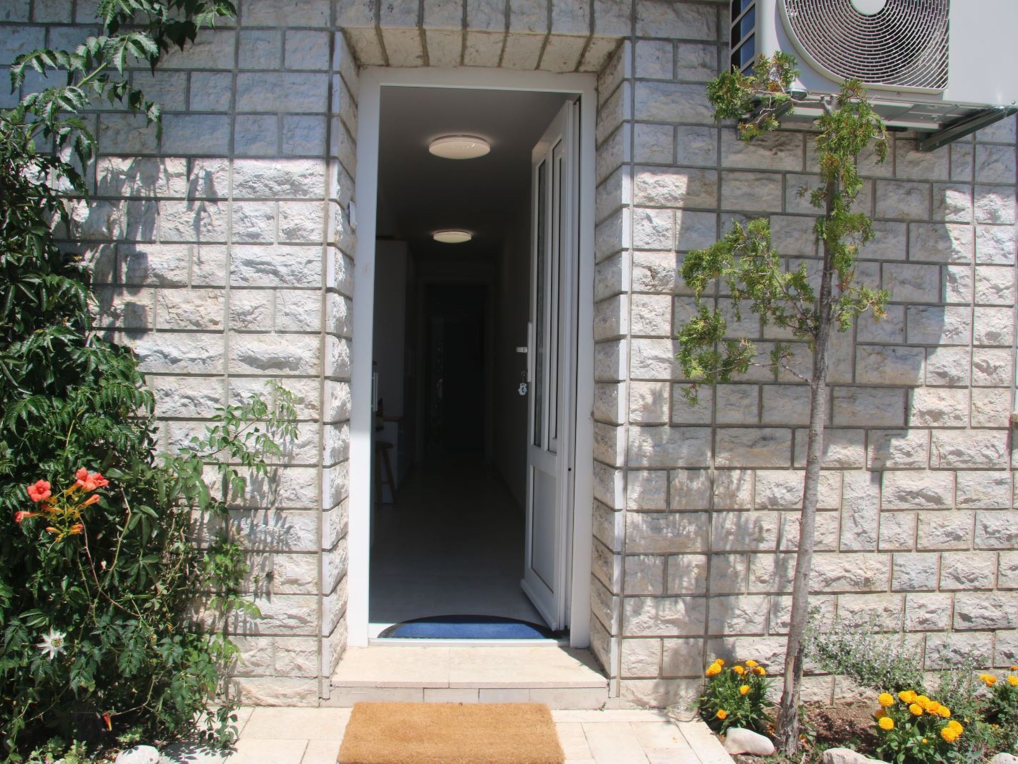 Haus La Dostana-Image-tags.info