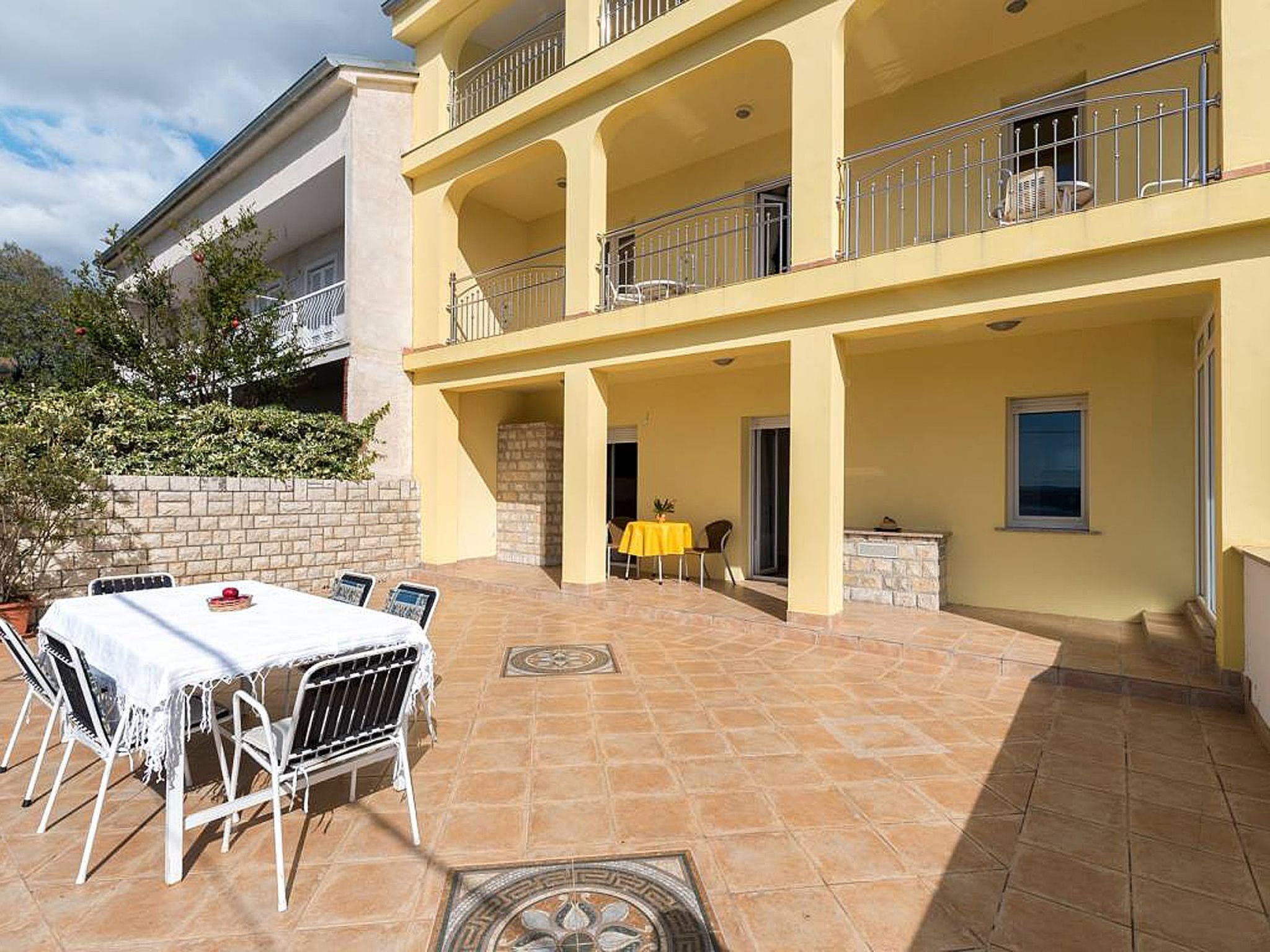 Haus La Dostana-Outside