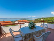 Appartement in Dramalj mit Möbliertem Balkon und Neben dem Strand