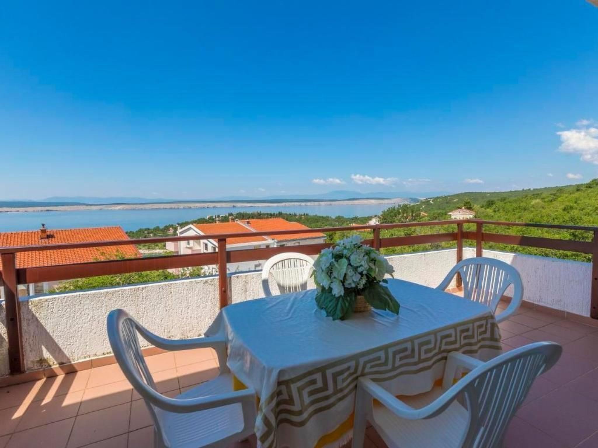 Appartement in Dramalj mit Möbliertem Balkon und Neben dem Strand