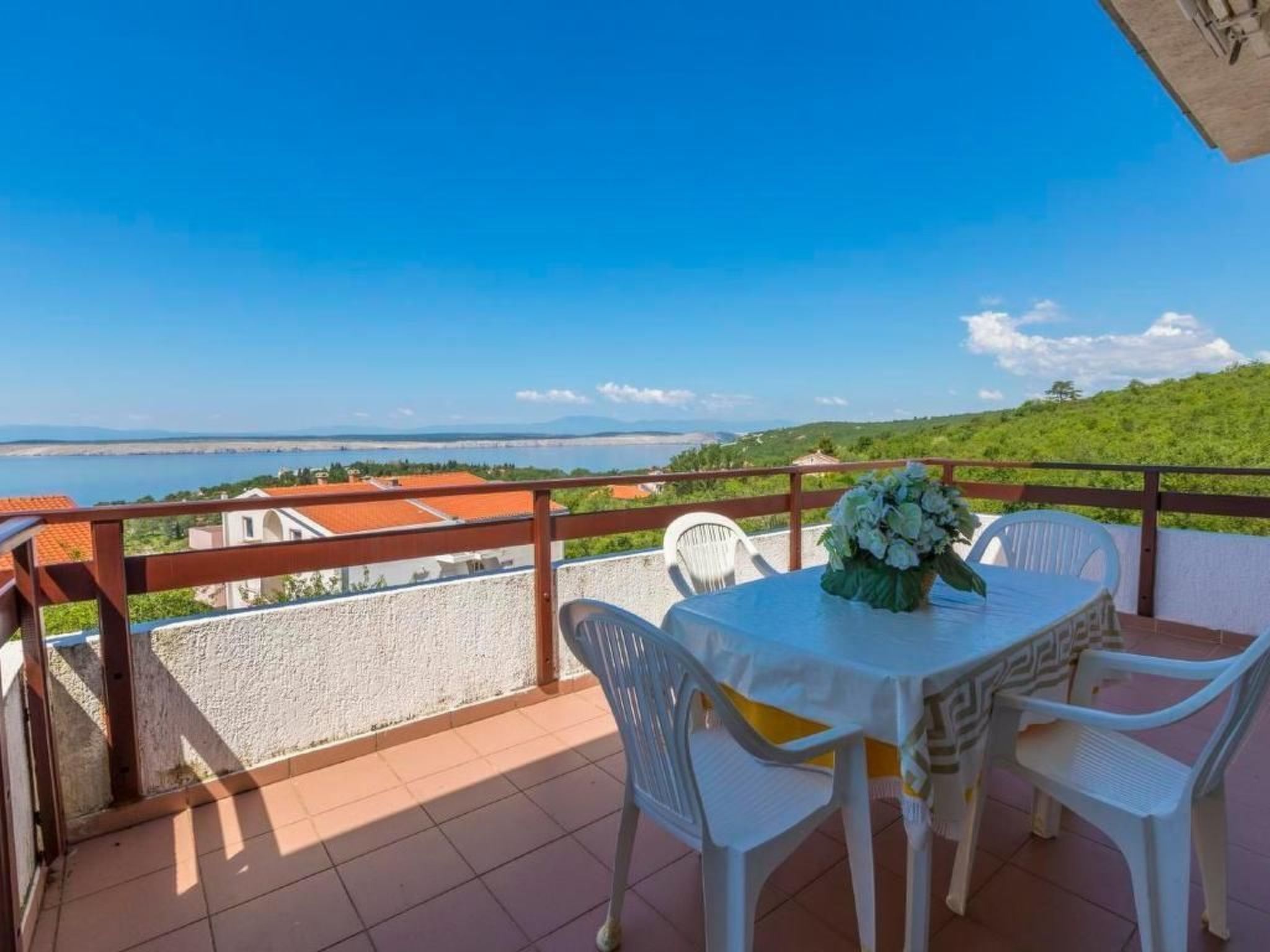 Appartement in Dramalj mit Möbliertem Balkon und Neben dem Strand