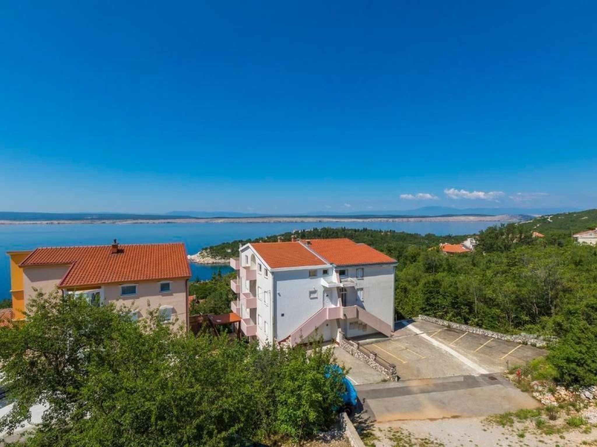 Appartement in Dramalj mit Möbliertem Balkon und Neben dem Strand-Draußen