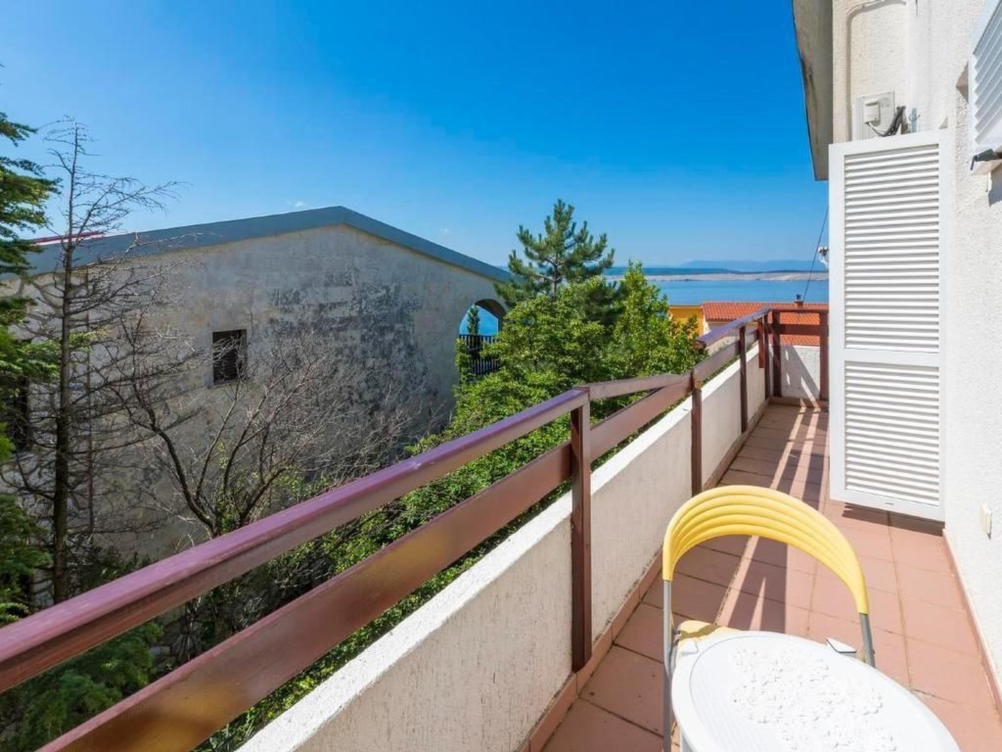 Appartement in Dramalj mit Möbliertem Balkon und Neben dem Strand-Draußen