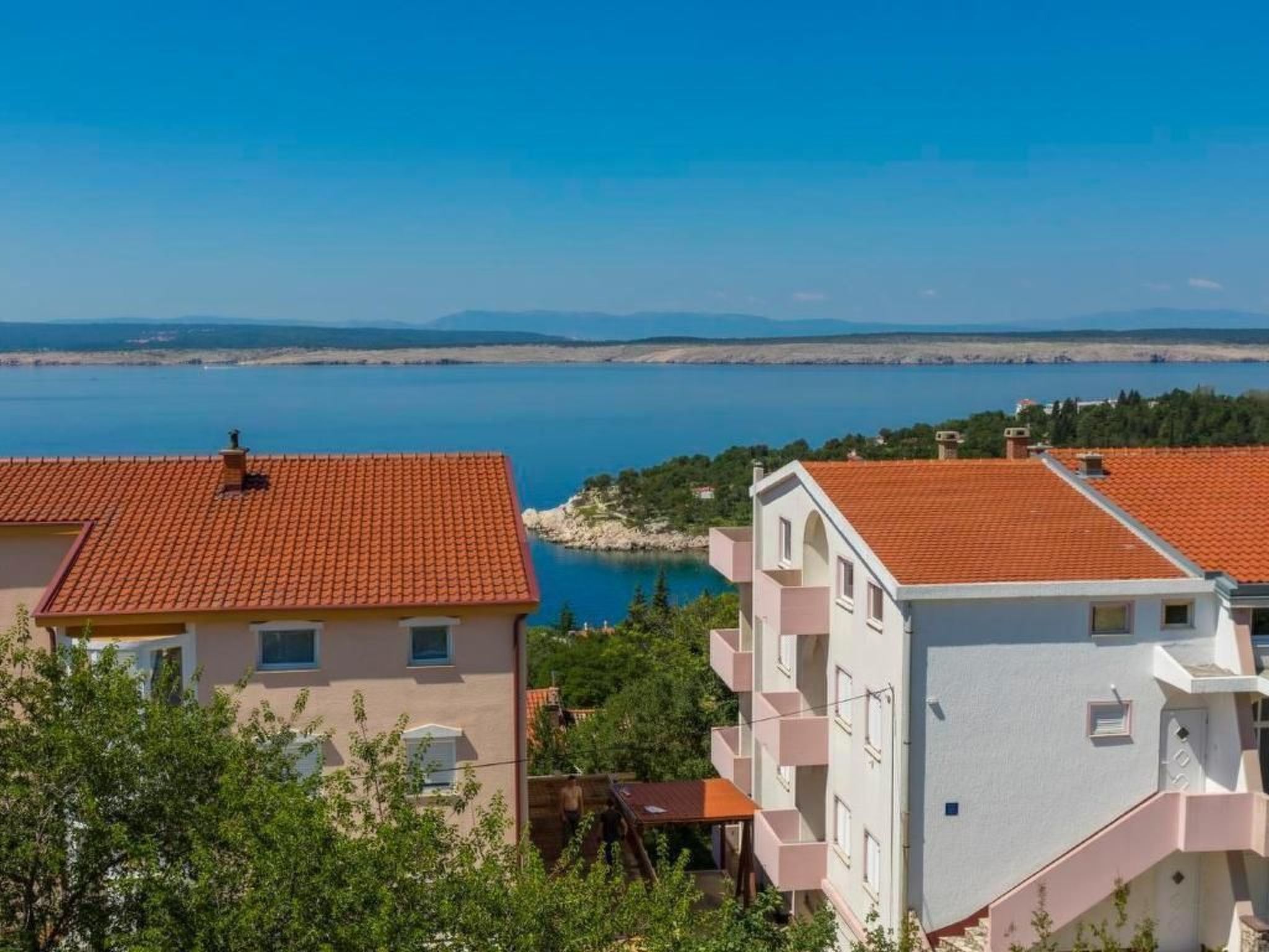 Appartement in Dramalj mit Möbliertem Balkon und Neben dem Strand-Draußen
