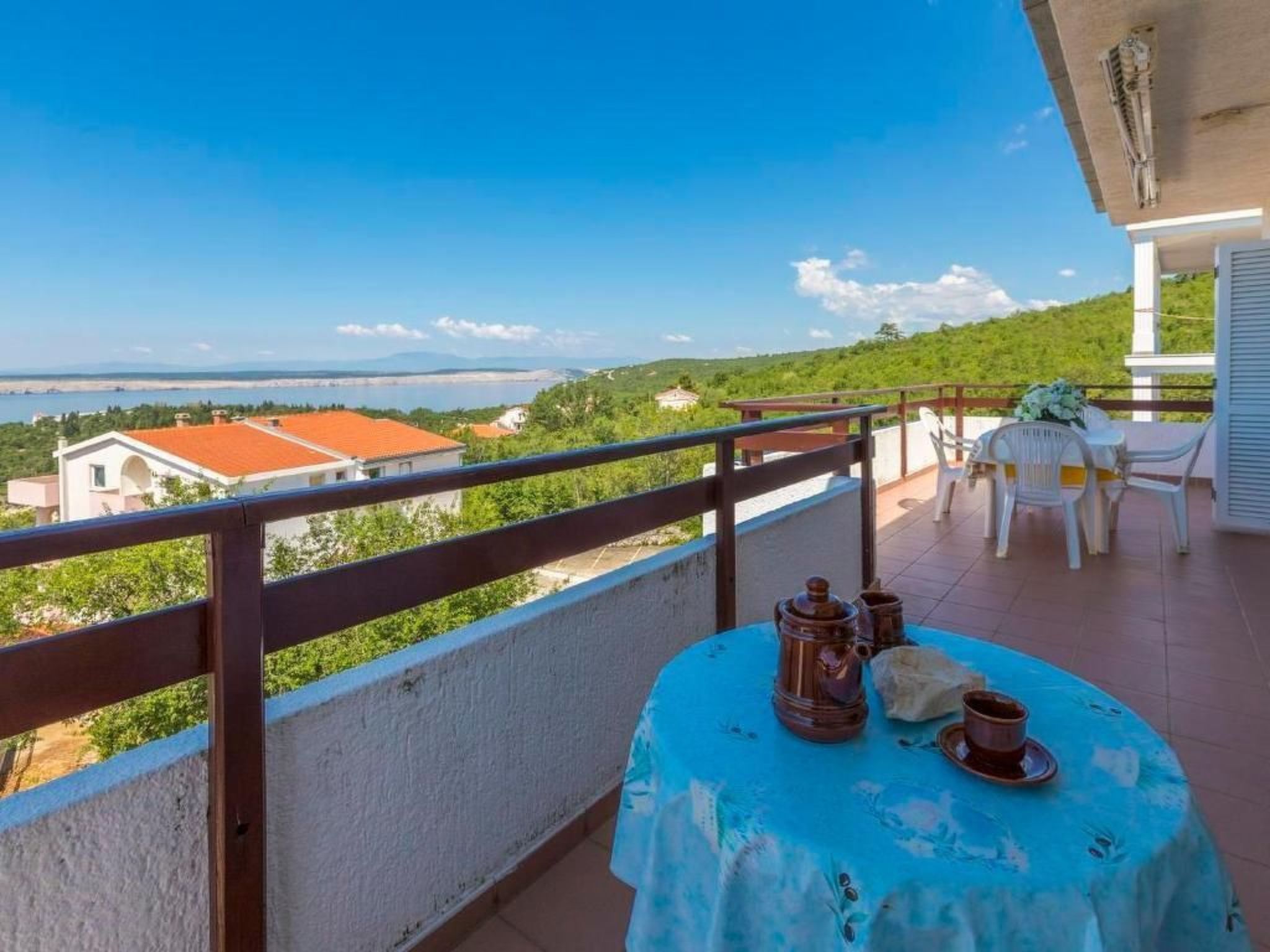 Appartement in Dramalj mit Möbliertem Balkon und Neben dem Strand-Draußen